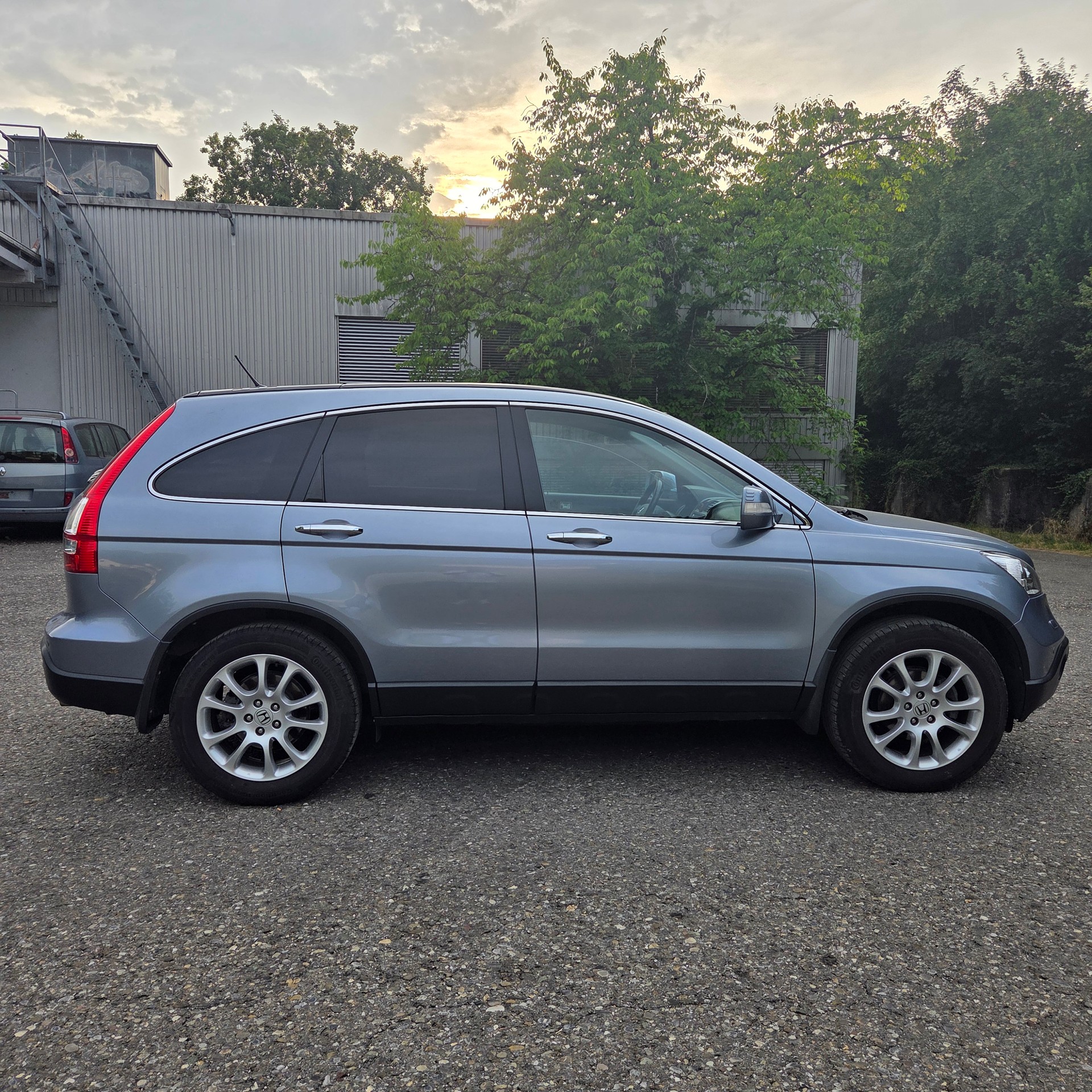 HONDA CR-V 2.0 4WD Elegance-image-4