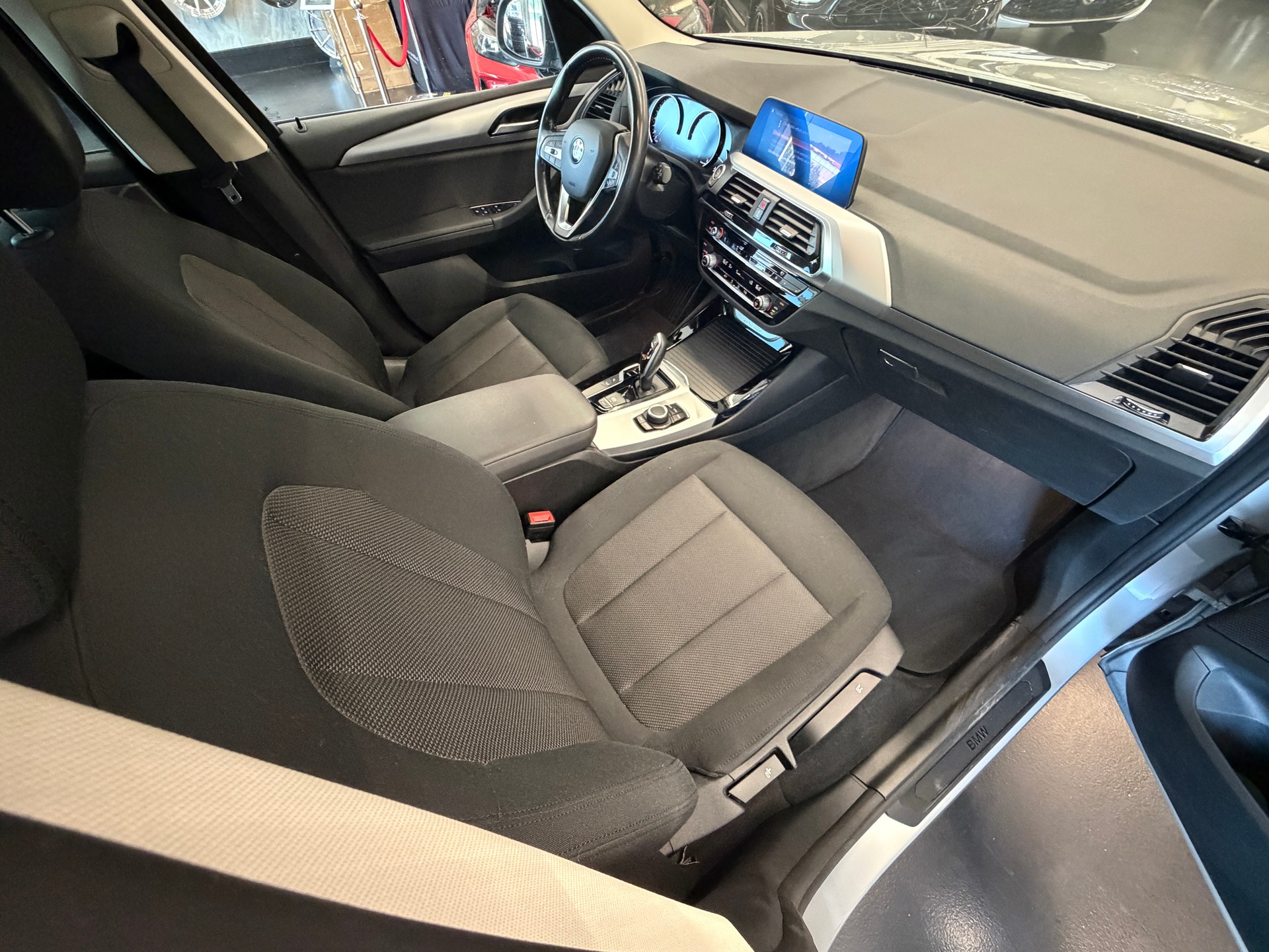 BMW X3 xDrive 20d Individual xLine Steptronic-image-8