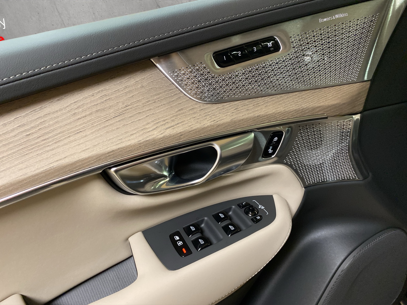 Image VOLVO XC90 XC90 T8 eAWD PluginHybrid Ultra Dark Xclusive Geartronic