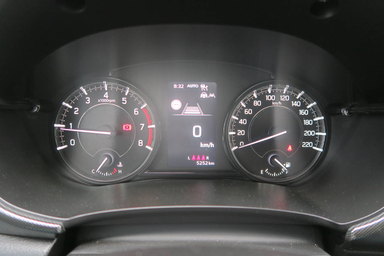 SUZUKI Vitara 1.4 T Compact Top Hybrid 4x4-image-6