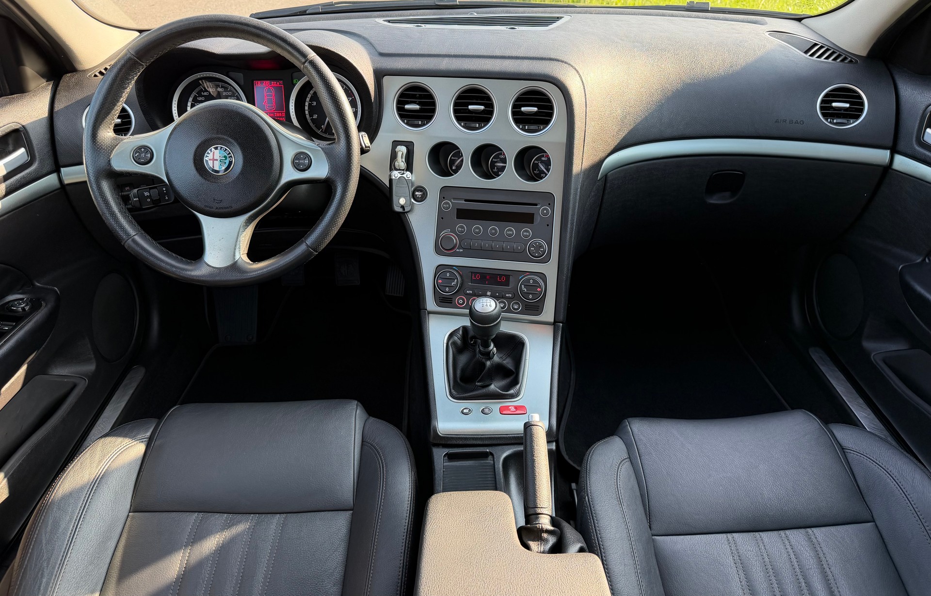 ALFA ROMEO 159 3.2 JTS TI-image-12