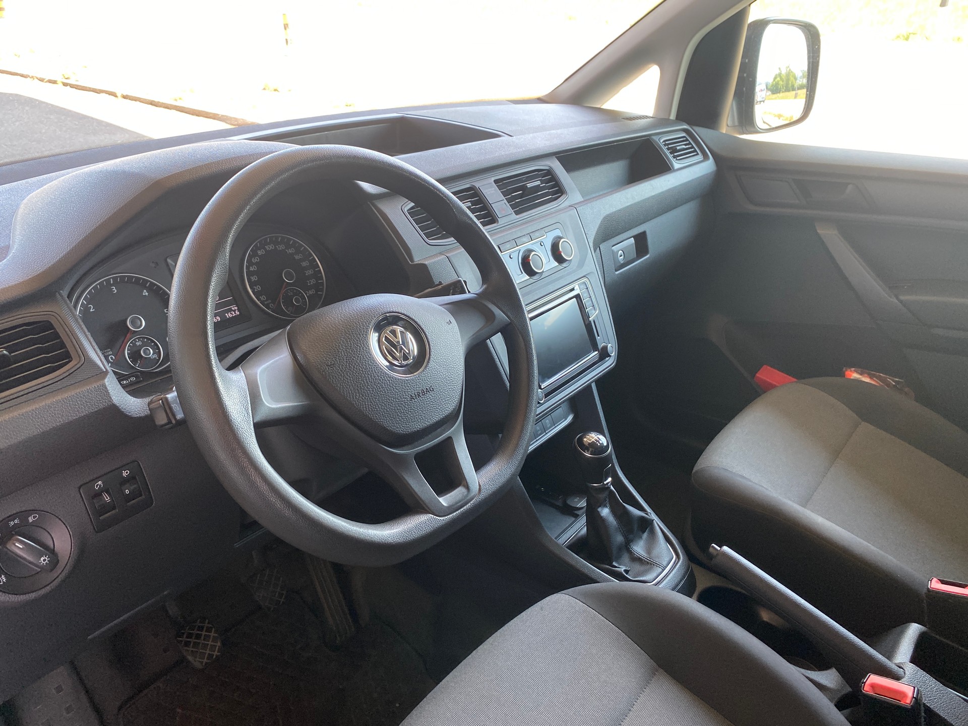 VW Caddy Maxi 2.0TDI 4Motion BlueMotion Technology-image-4