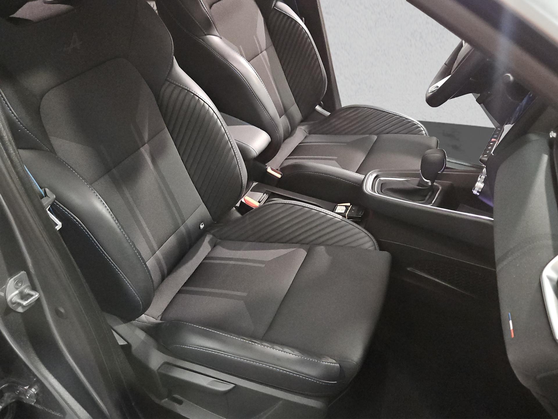 RENAULT Clio 1.6 E-Tech Esprit Alpine-image-16