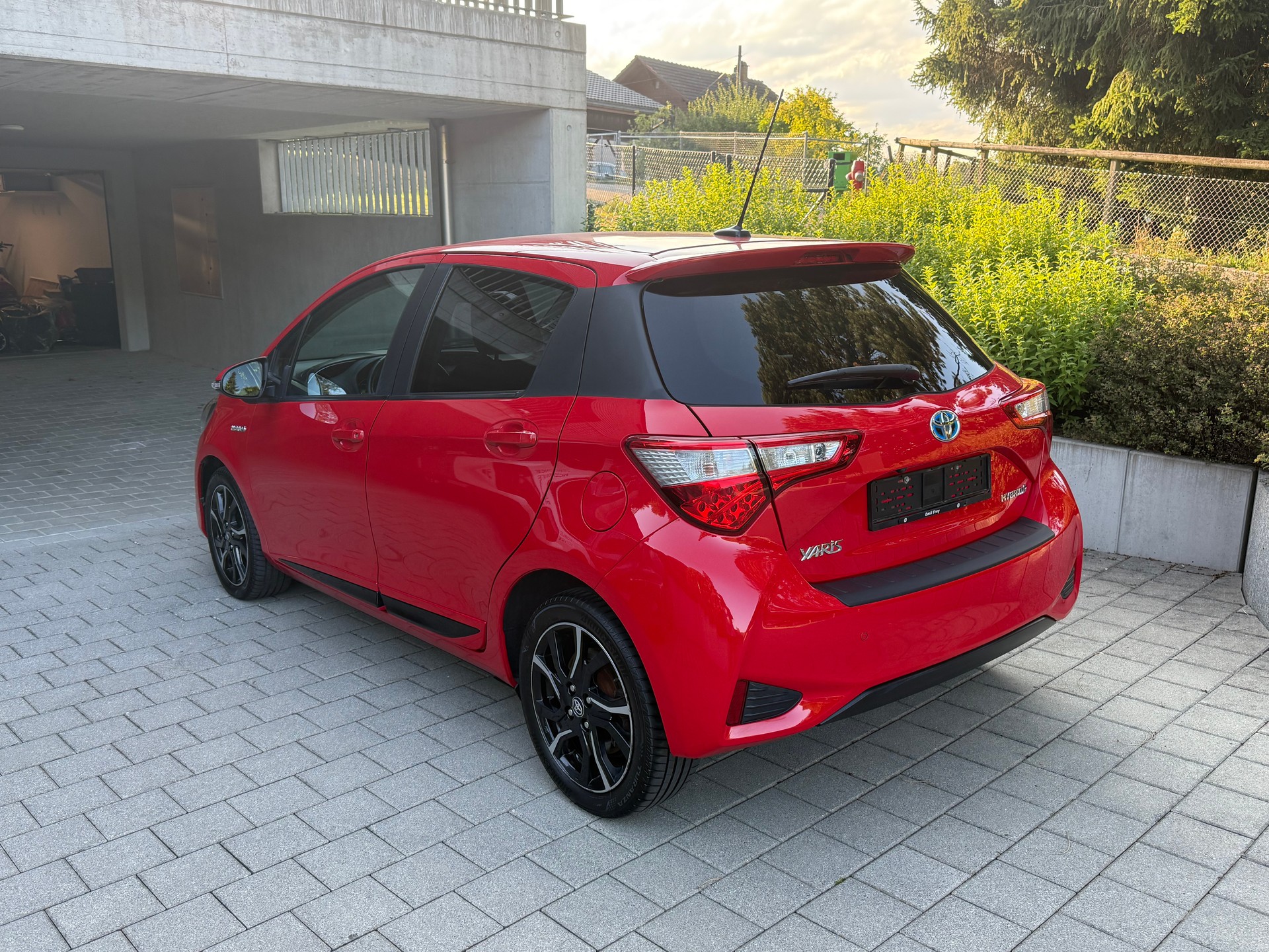 TOYOTA 1.5 VVT-i HSD Trend-image-2