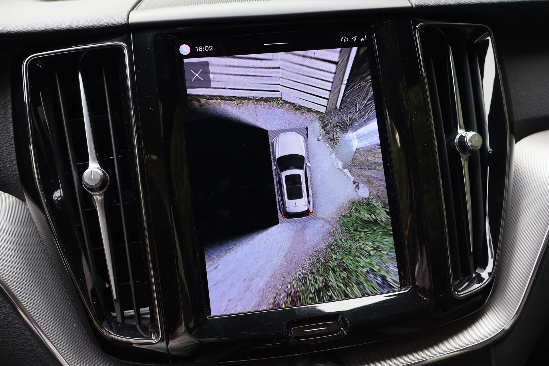 VOLVO XC60 T6 eAWD PluginHybrid R-Design Geartronic-image-7