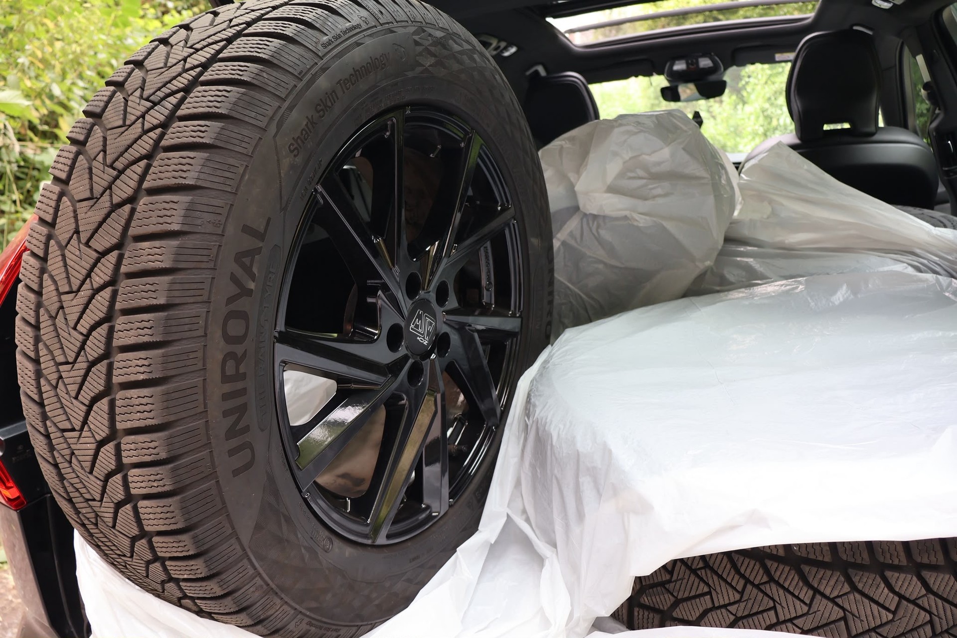 VOLVO XC60 T6 eAWD PluginHybrid R-Design Geartronic-image-10
