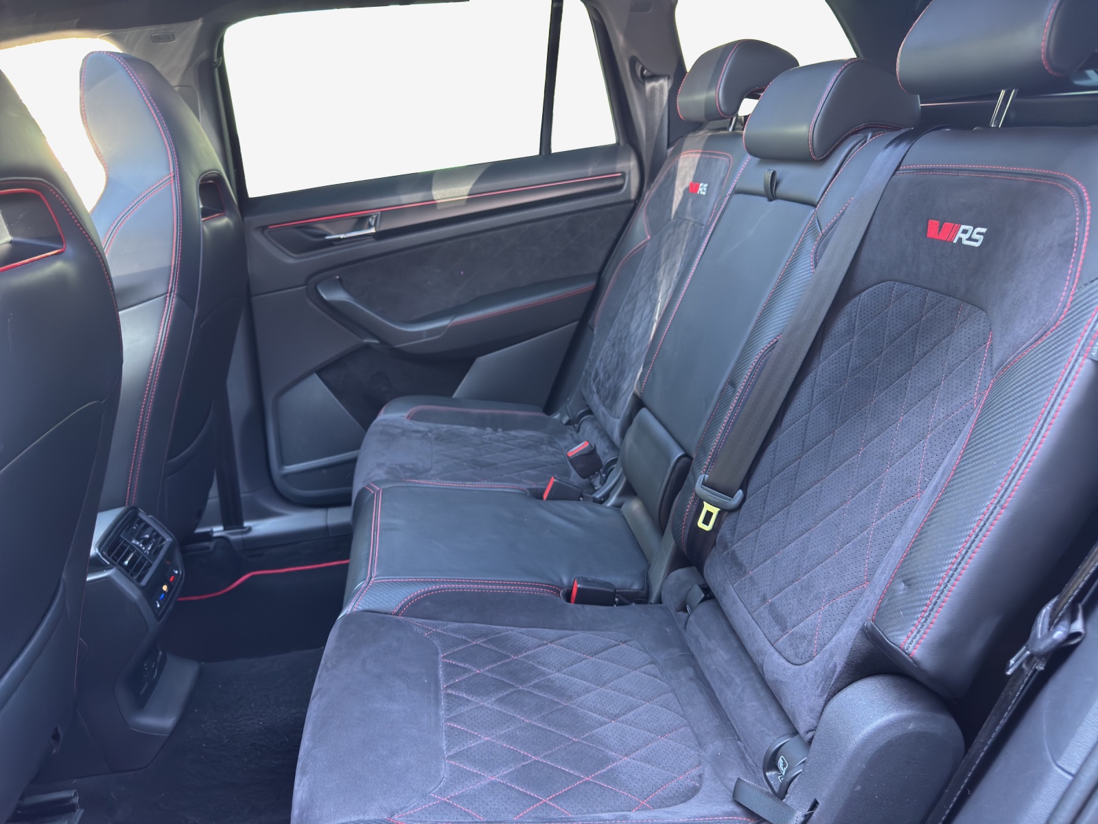 SKODA Kodiaq 2.0 Bi-TDI SCR RS 4x4 DSG-image-11