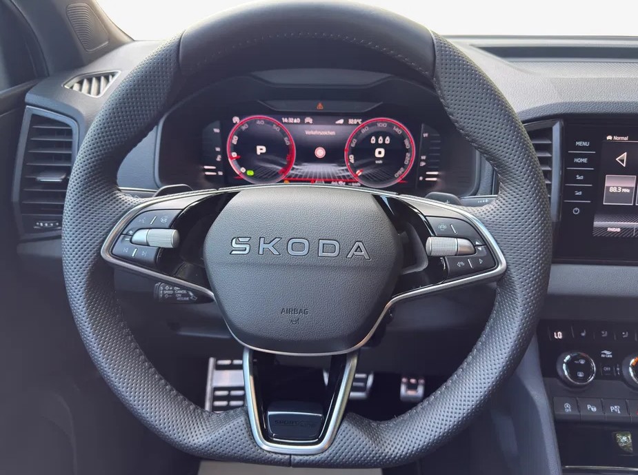SKODA Karoq 2.0 TDI CR Sport Line 4x4 DSG-image-5