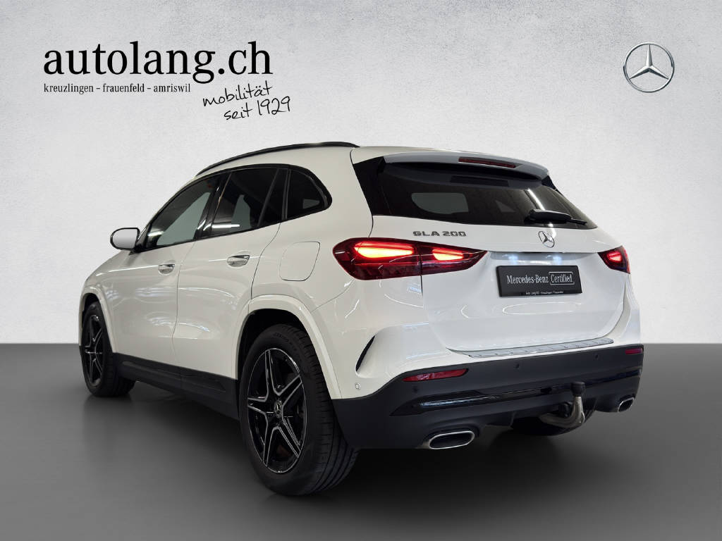 MERCEDES-BENZ GLA 200 Night Star AMG Line-image-2