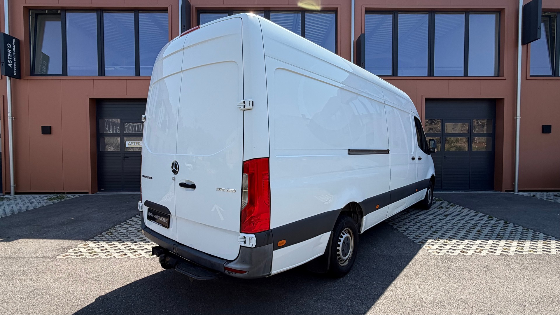 MERCEDES-BENZ Sprinter 316 CDI Lang "* Tempomat * Phares auto * Suspension Pneumatique * Suspension Renforcé *"-image-4