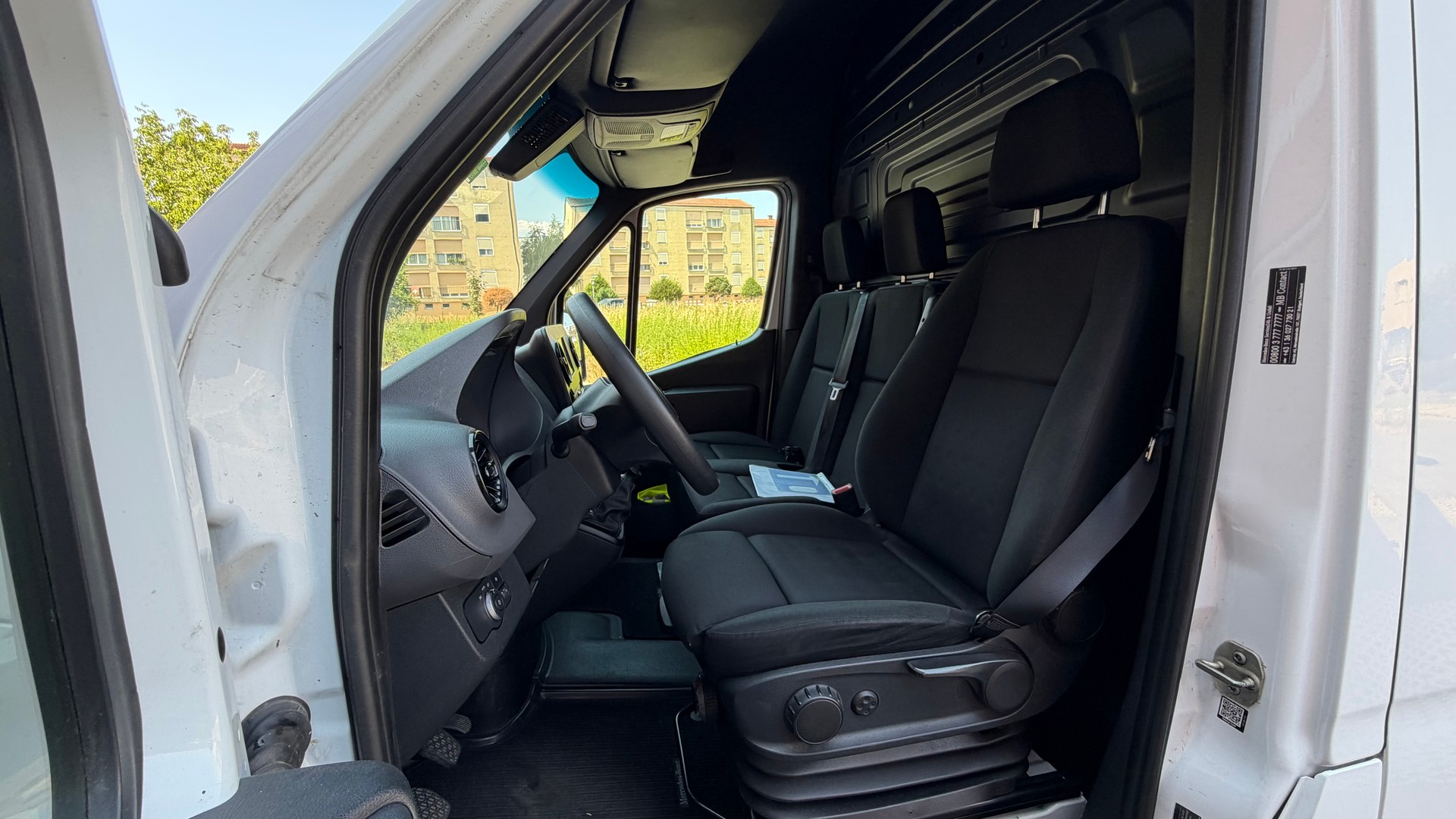 MERCEDES-BENZ Sprinter 316 CDI Lang "* Tempomat * Phares auto * Suspension Pneumatique * Suspension Renforcé *"-image-11