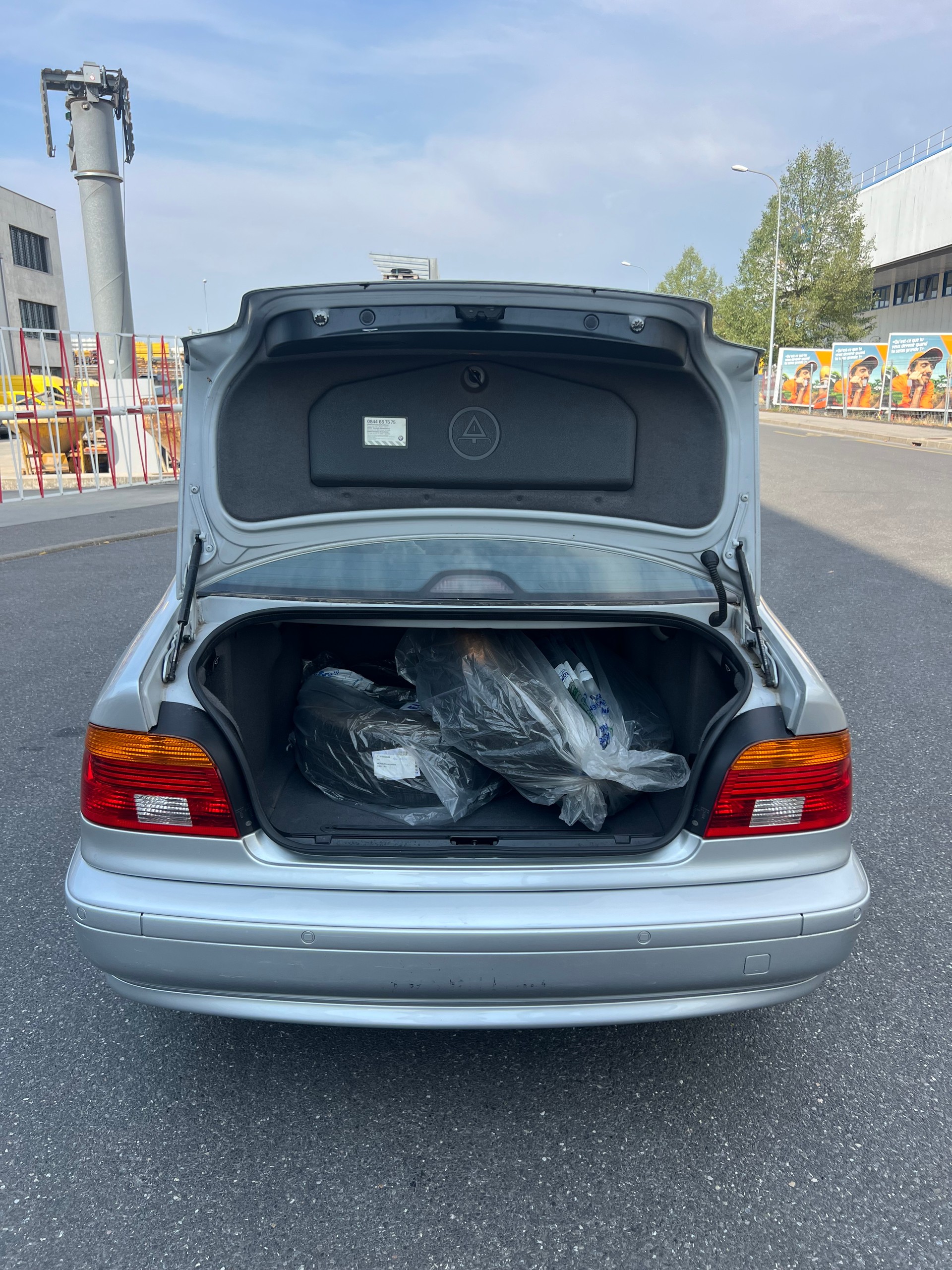 BMW 520i Advantage-image-14