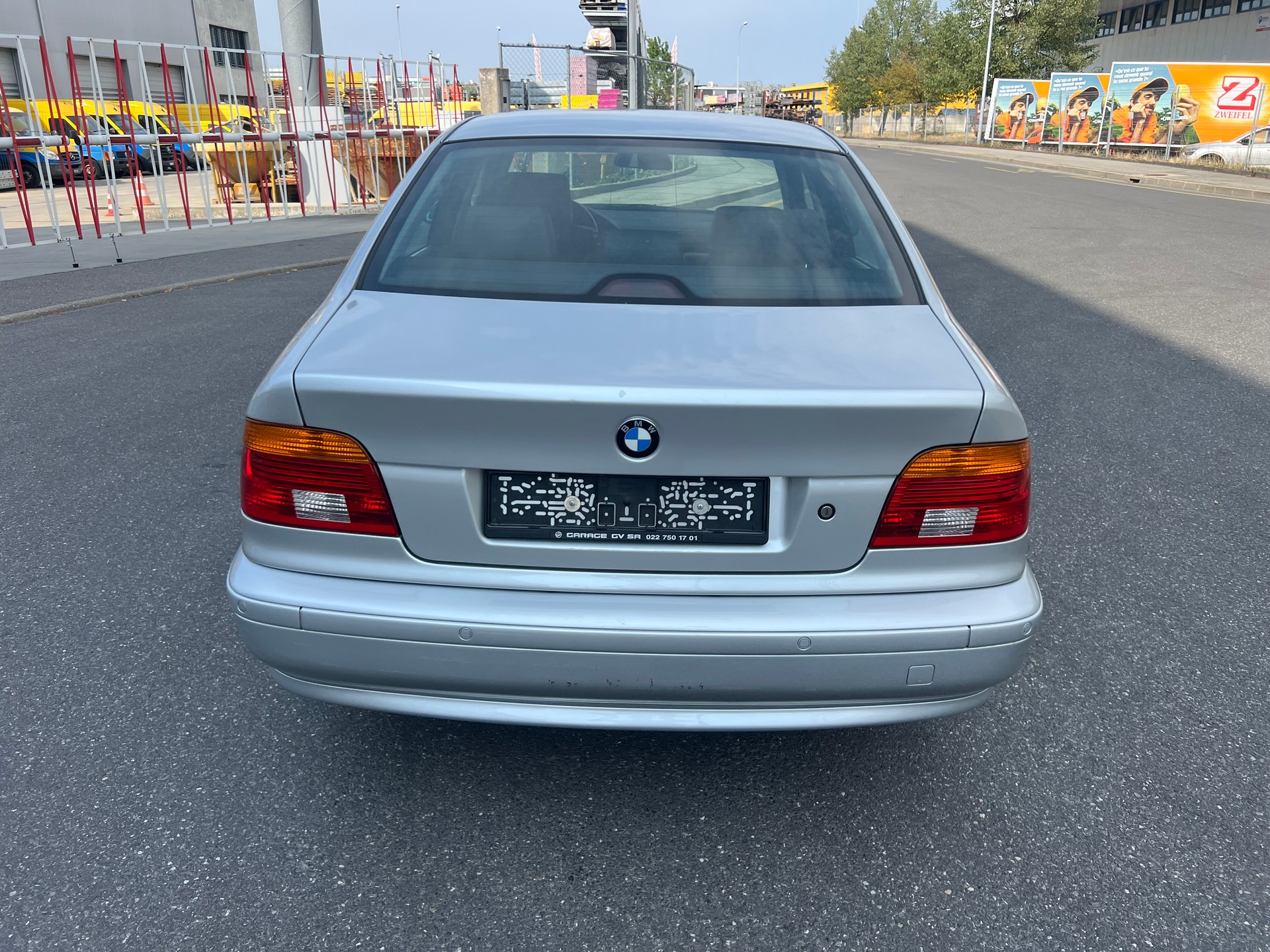 BMW 520i Advantage-image-4