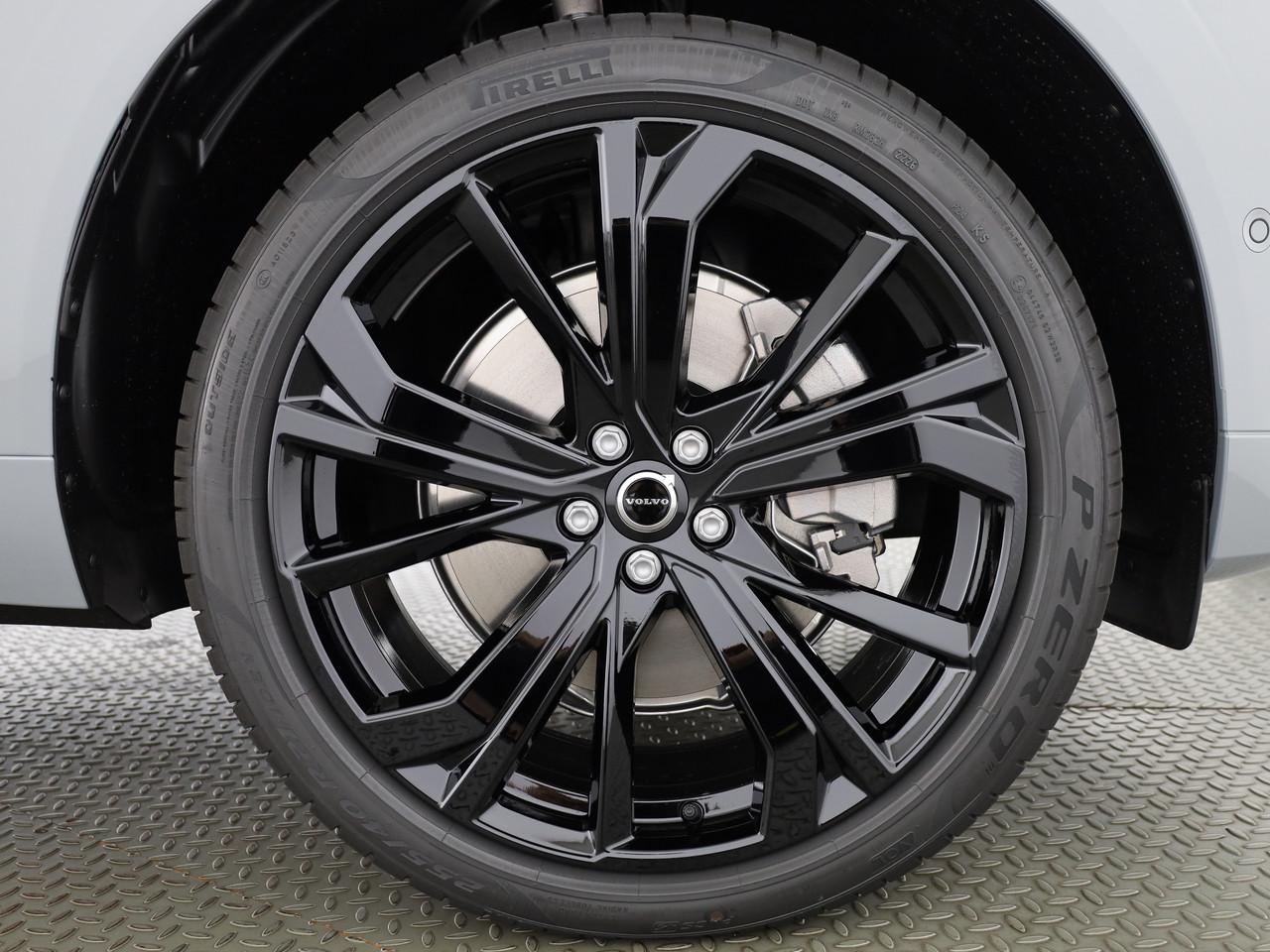 VOLVO XC60 2.0 T6 TE Black Edition eAWD-image-7