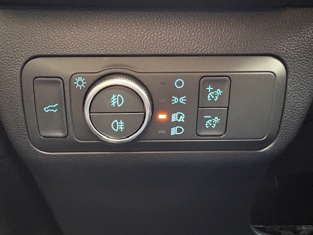 FORD Kuga 2.5 FHEV Titanium X 4WD-image-17
