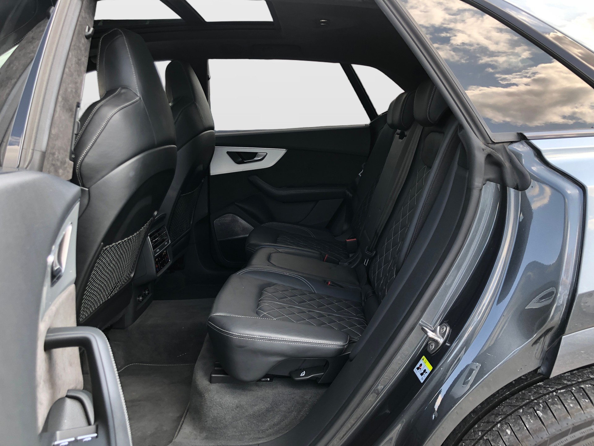 AUDI Q8 50 TDI quattro tiptronic-image-15