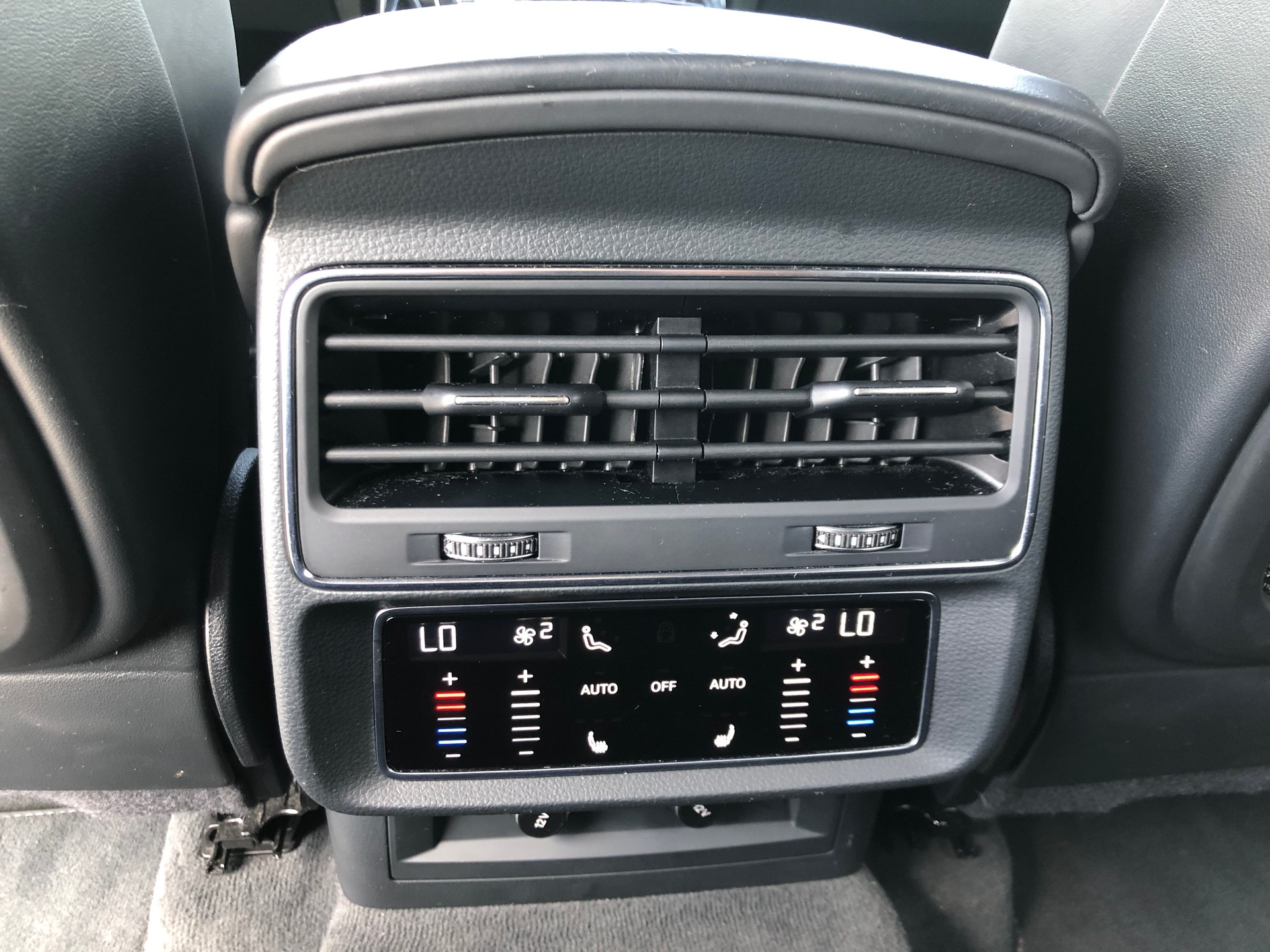 AUDI Q8 50 TDI quattro tiptronic-image-16
