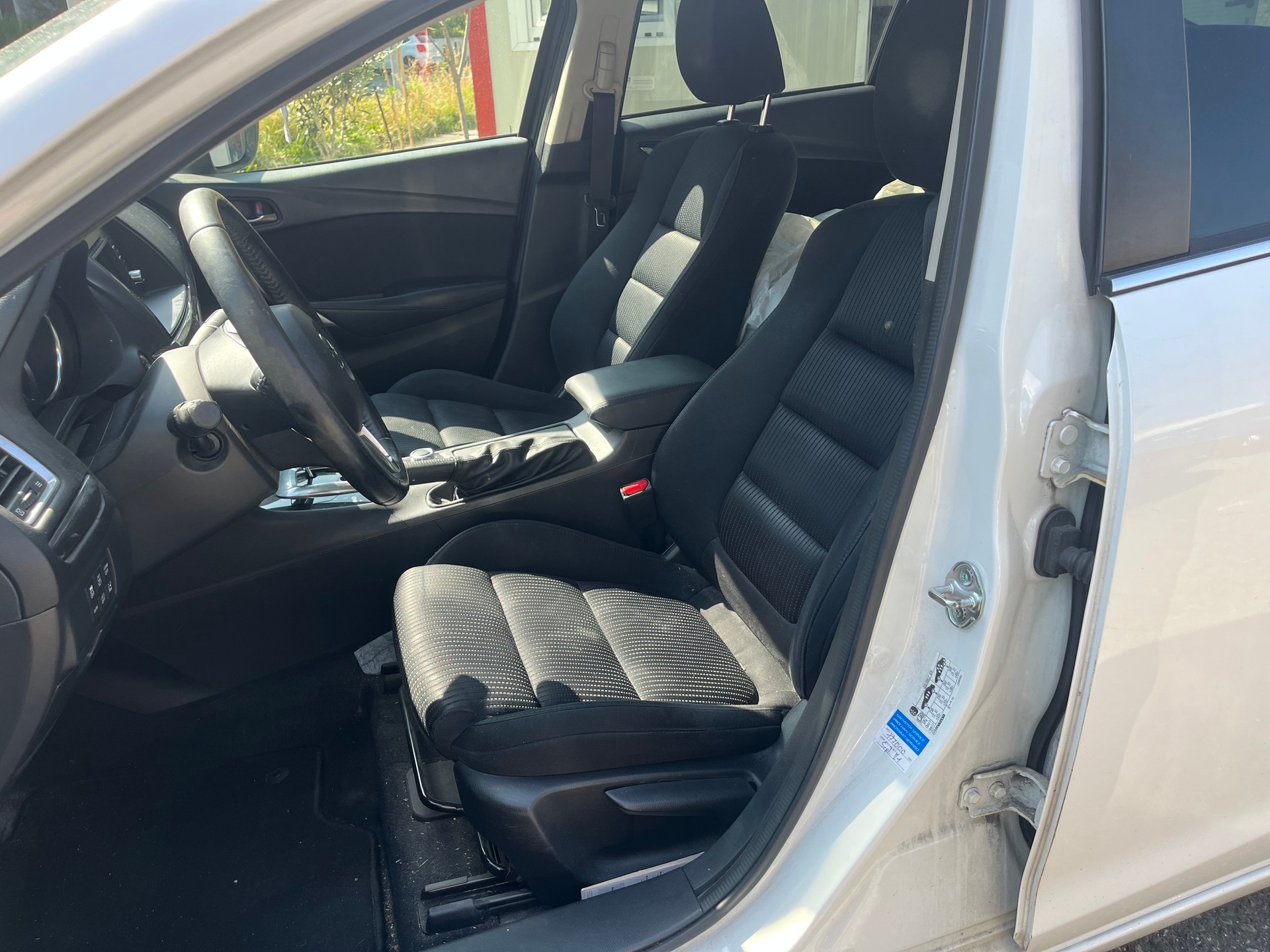 MAZDA 6 2.2 D 16V Challenge Automatic-image-8