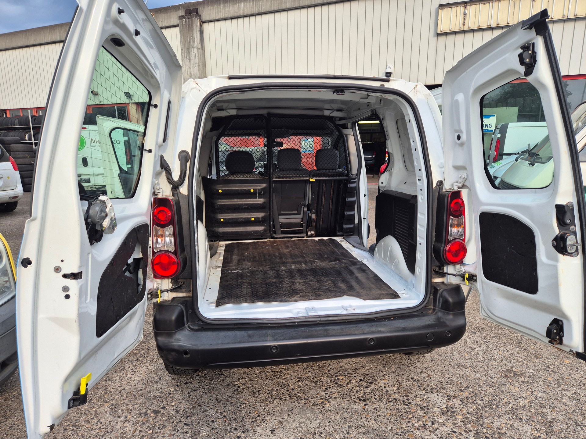 CITROEN Berlingo 1.6 HDi 600 Komfort-image-7