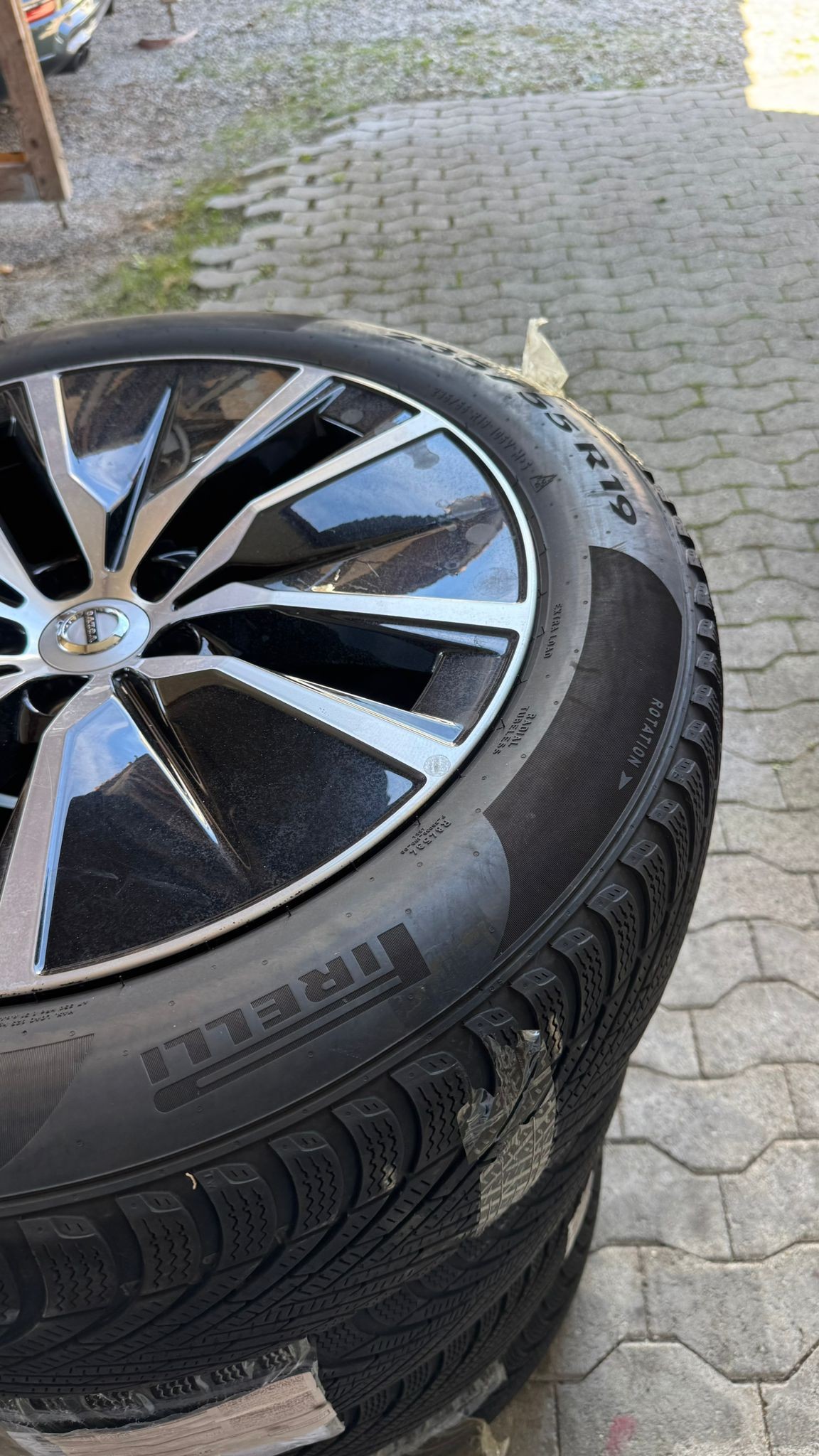 VOLVO XC90 T8 eAWD R-Design Geartronic (CH) 7 Plätzer-image-25