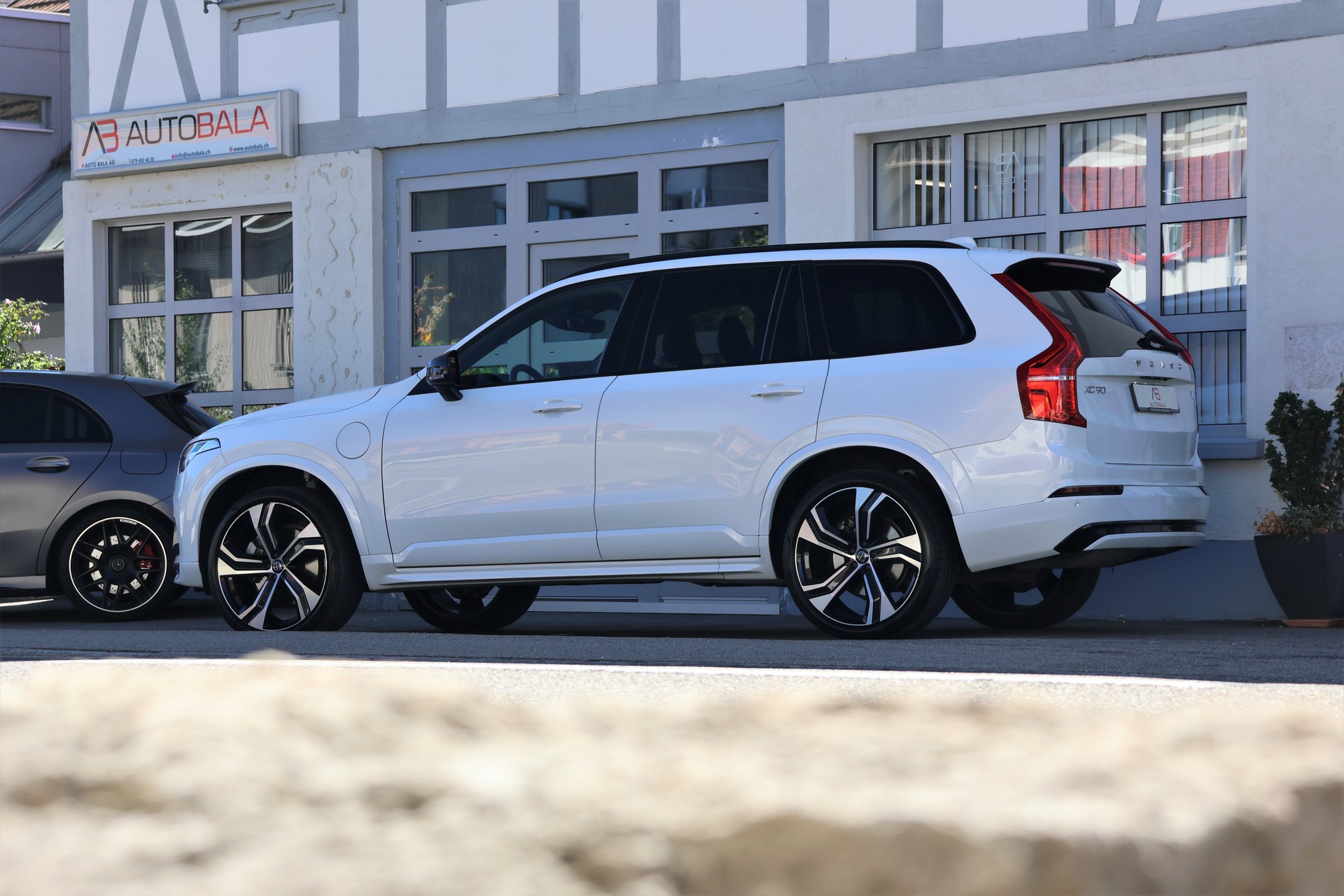 VOLVO XC90 T8 eAWD R-Design Geartronic (CH) 7 Plätzer-image-3