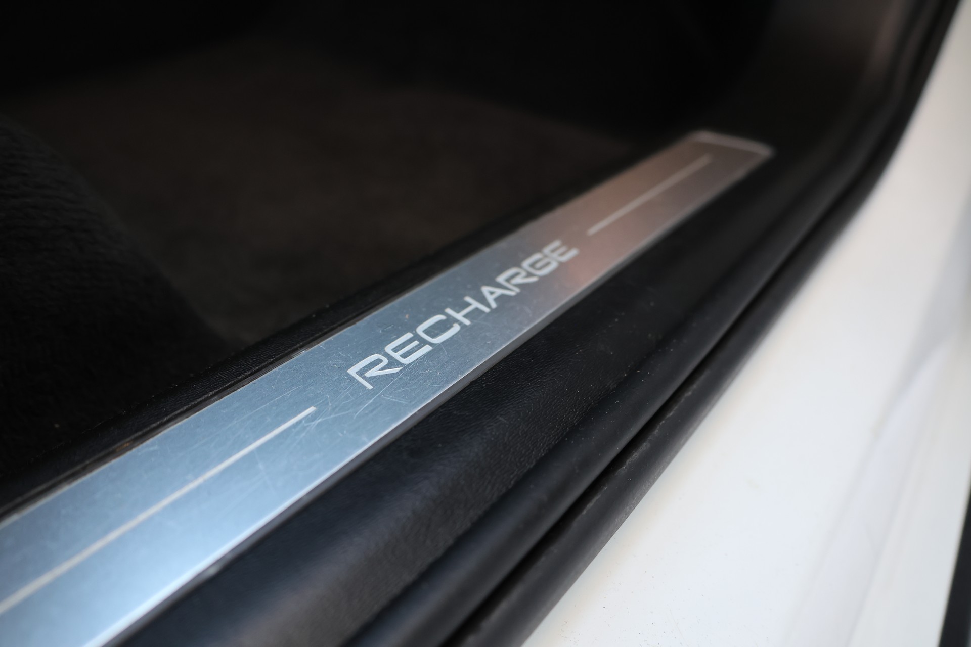 VOLVO XC90 T8 eAWD R-Design Geartronic (CH) 7 Plätzer-image-16