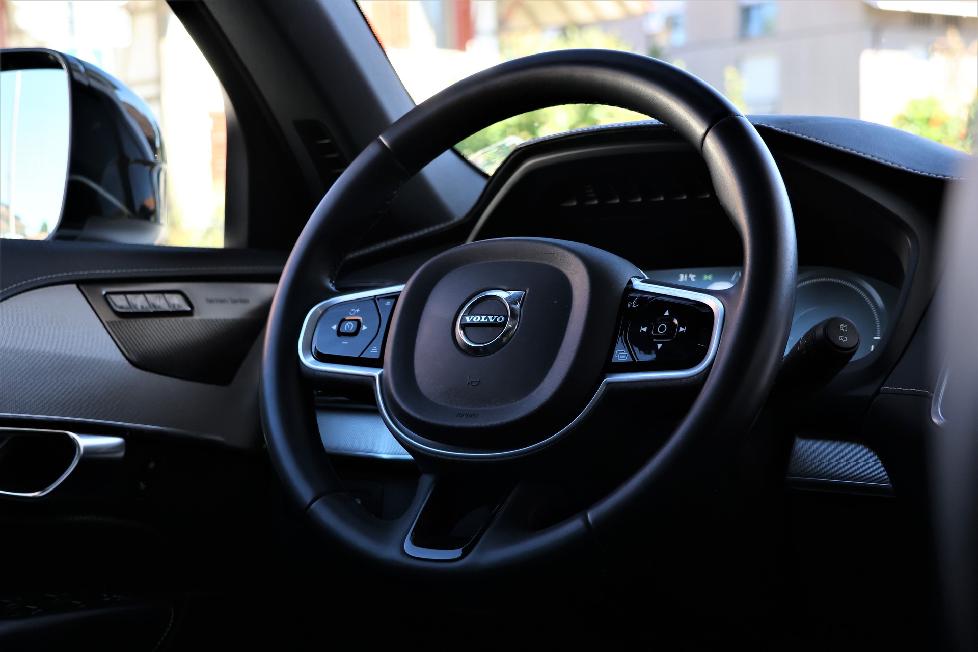 VOLVO XC90 T8 eAWD R-Design Geartronic (CH) 7 Plätzer-image-14