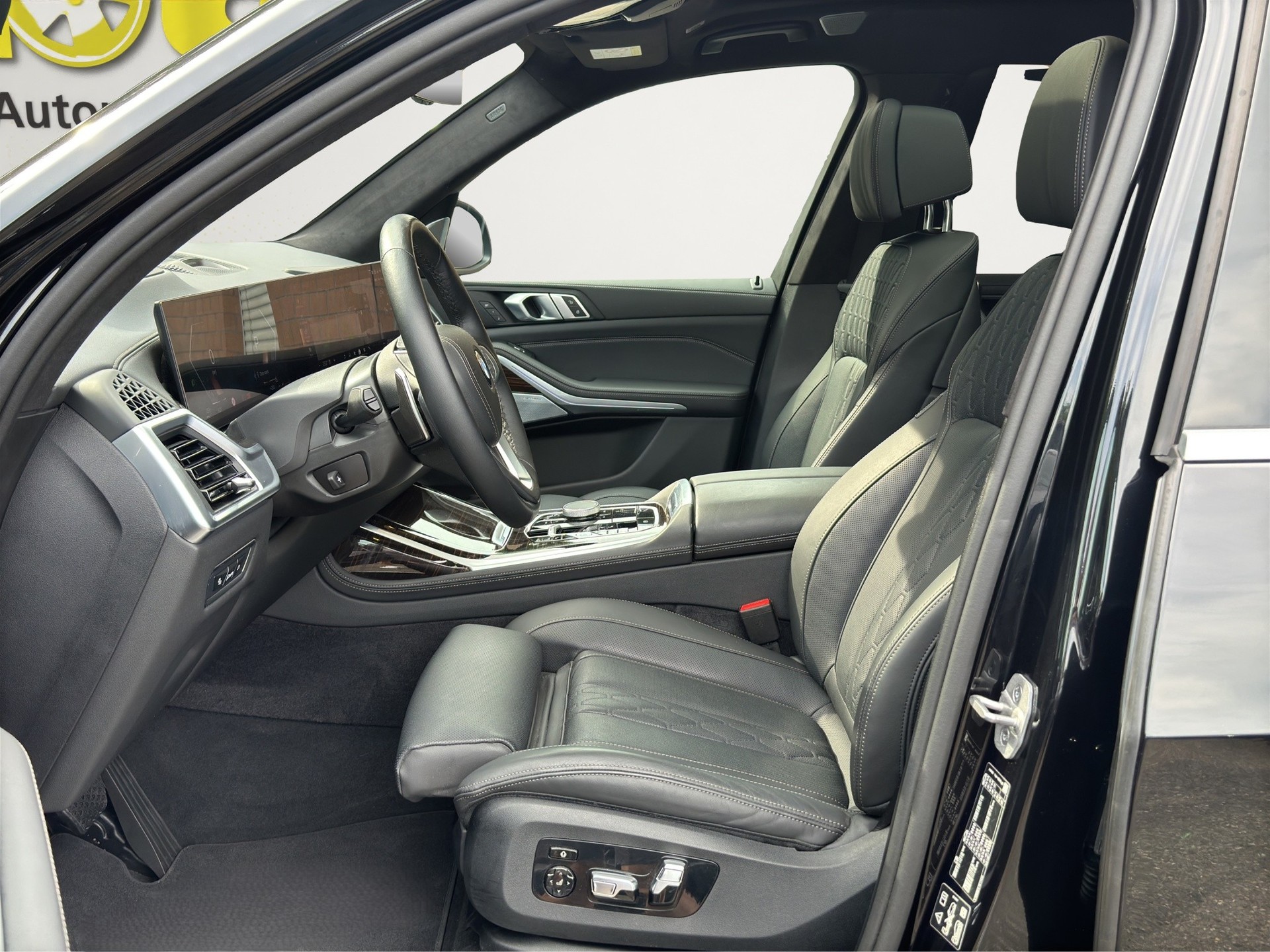 BMW X7 xDrive 48V 40i (CH) FACELIFT-image-11
