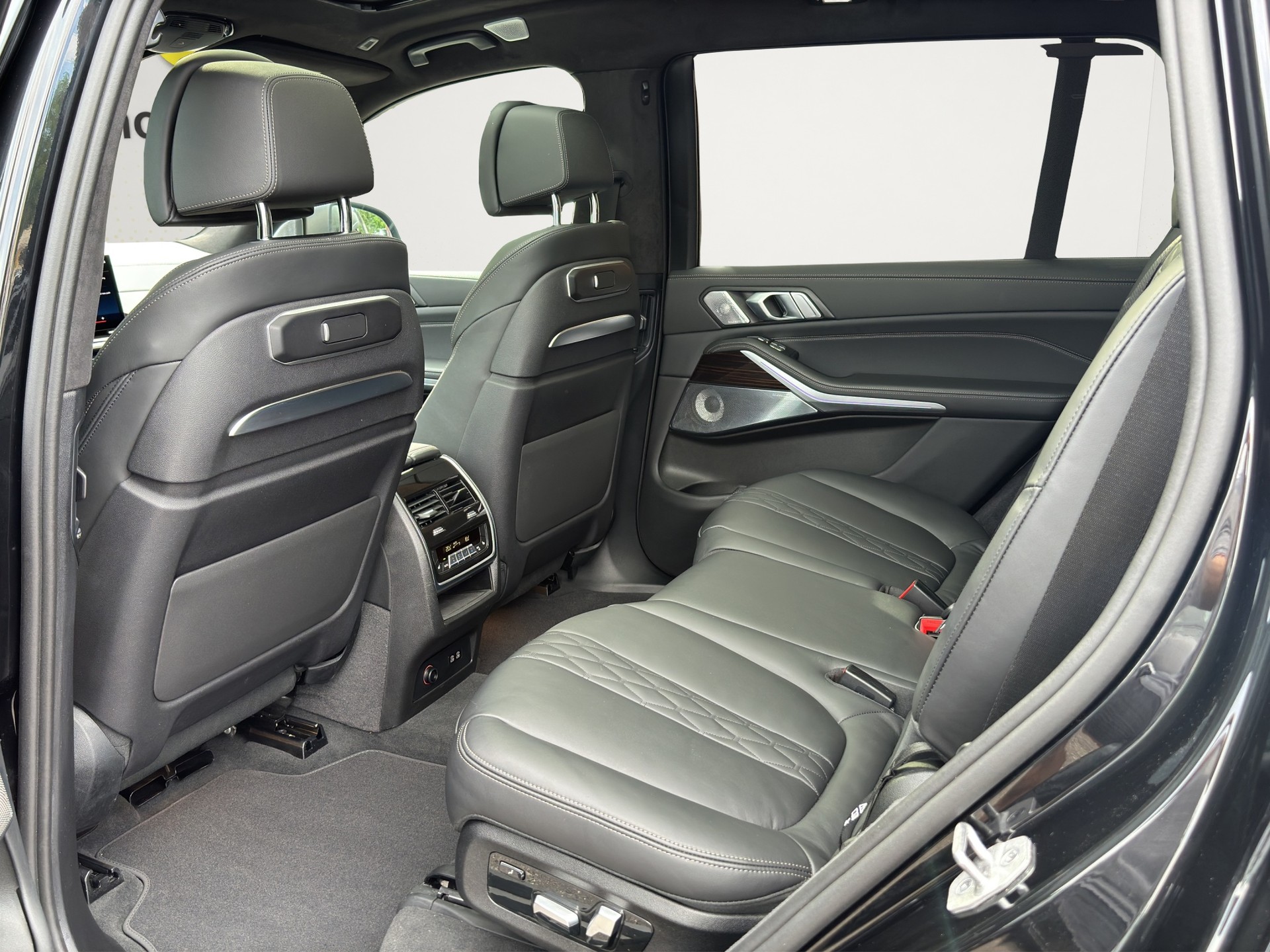 BMW X7 xDrive 48V 40i (CH) FACELIFT-image-13