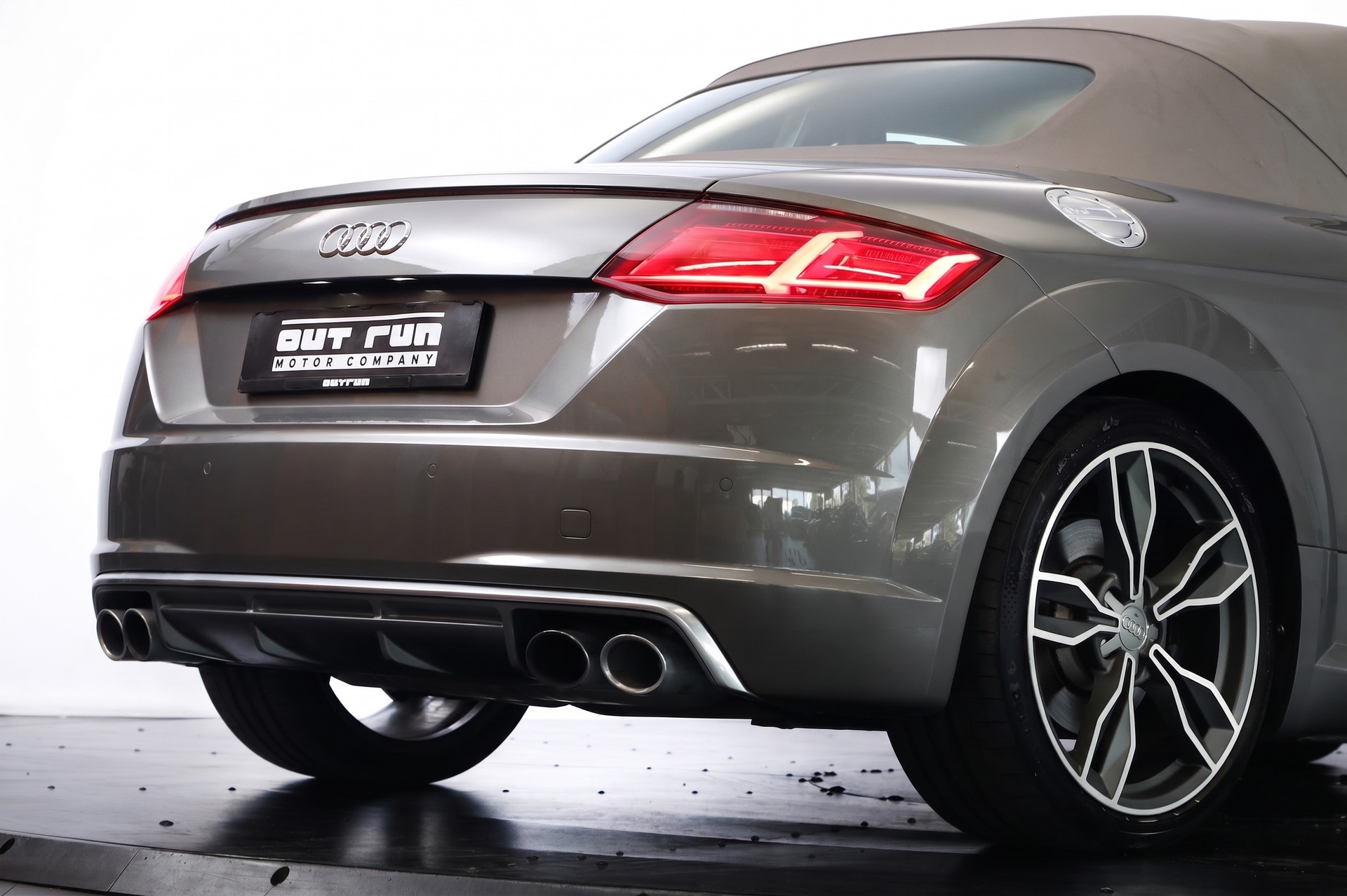 AUDI TTS Roadster 2.0 TFSI quattro S-tronic-image-7