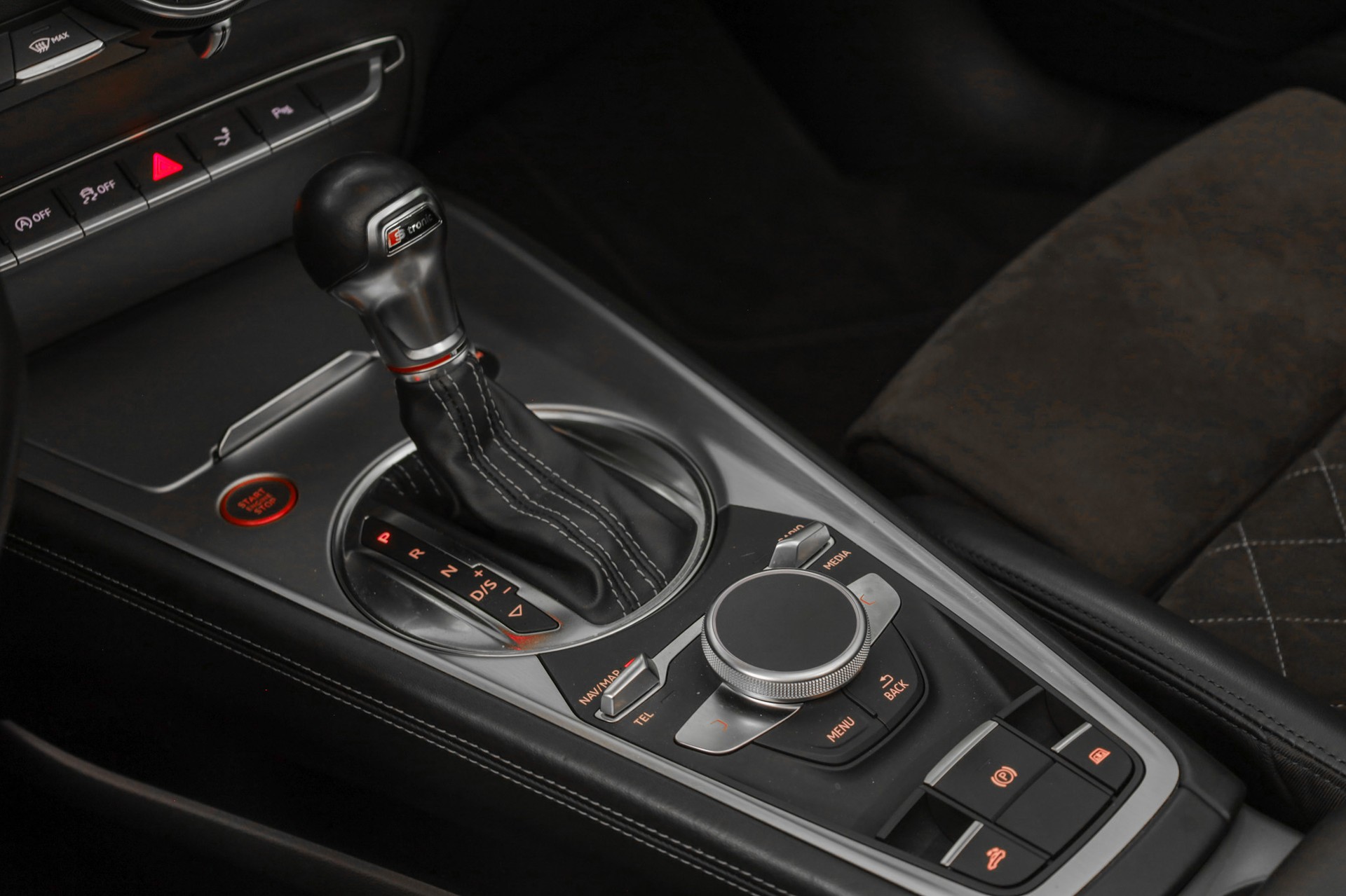 AUDI TTS Roadster 2.0 TFSI quattro S-tronic-image-11