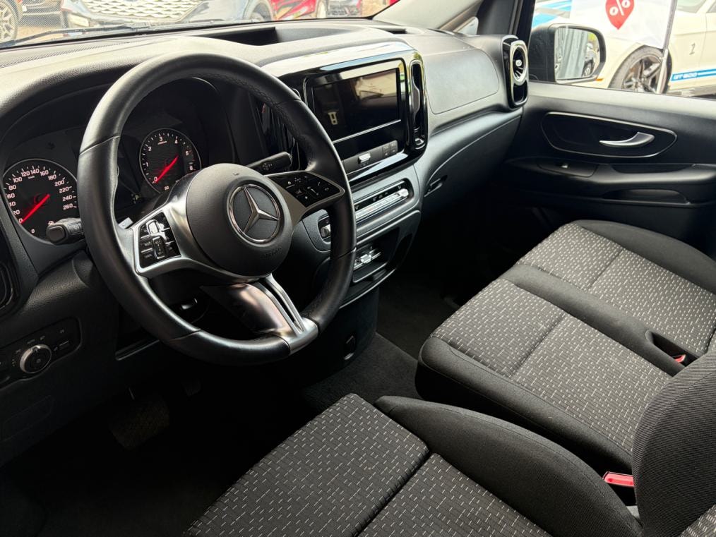MERCEDES-BENZ Vito 116 CDI Lang Select Tourer 4Matic 9G-Tronic-image-4