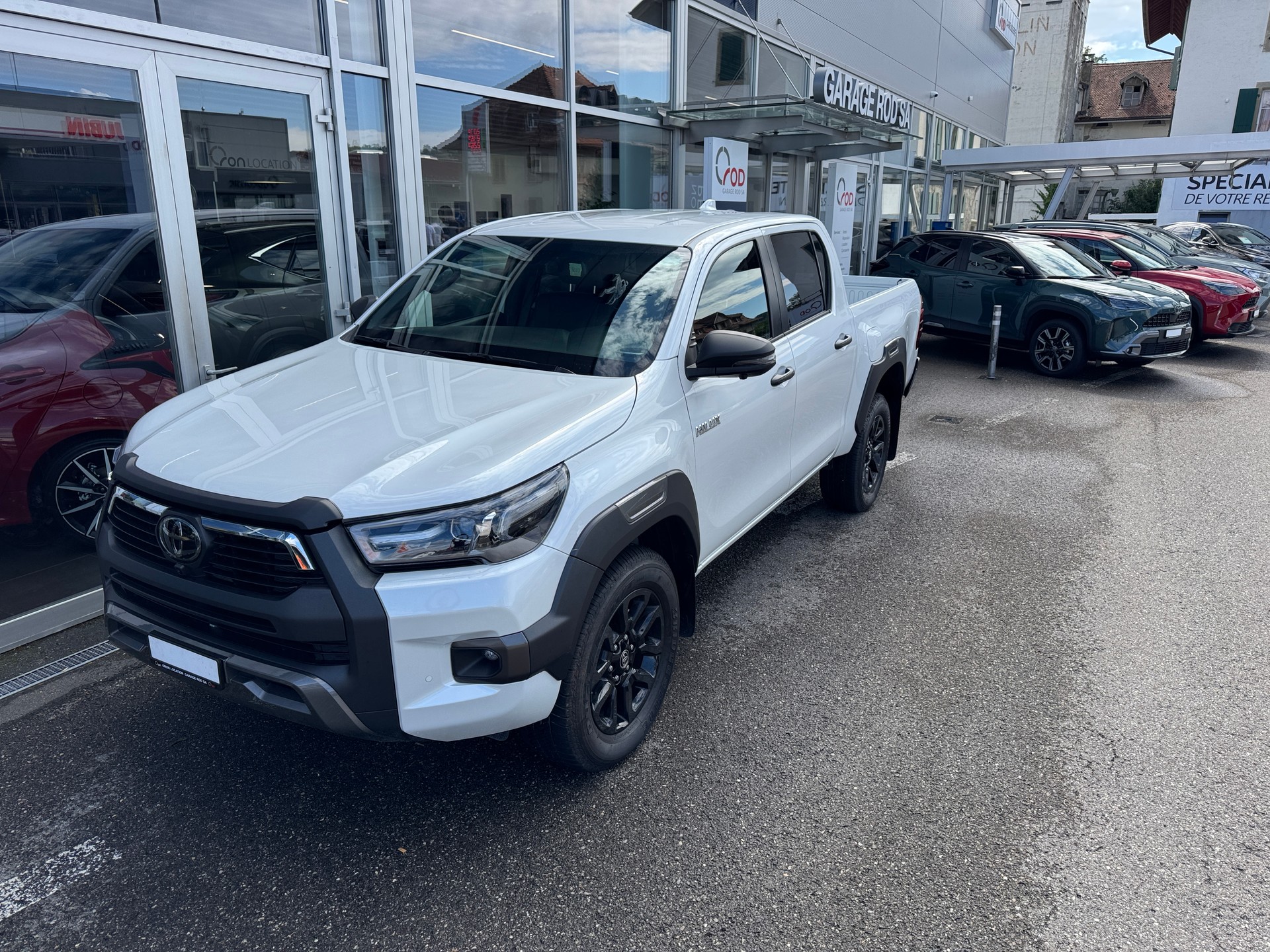 TOYOTA Hilux 2.8d Invincible Double Cab 4x4-image-27
