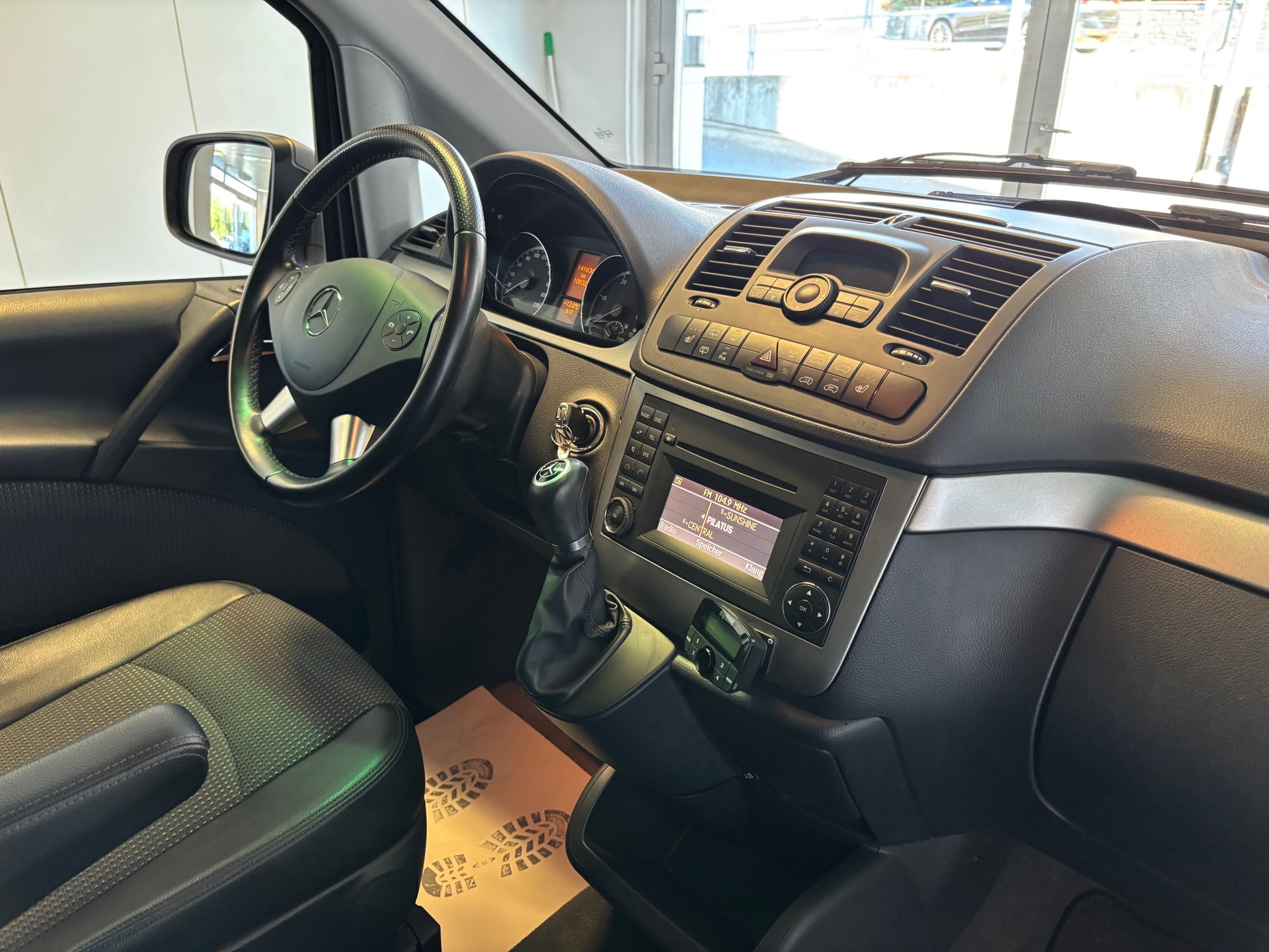 MERCEDES-BENZ Viano 2.2 CDI Blue Efficiency Trend A-image-8