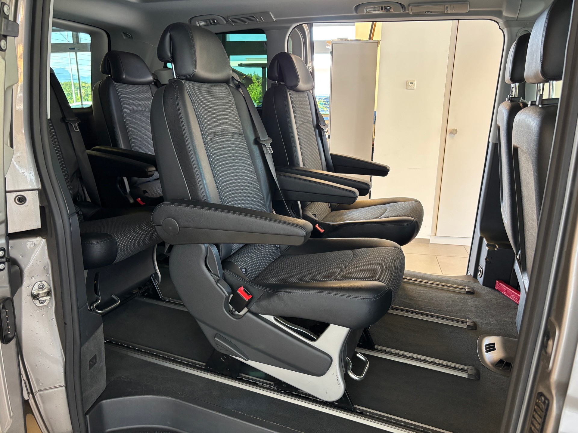 MERCEDES-BENZ Viano 2.2 CDI Blue Efficiency Trend A-image-14