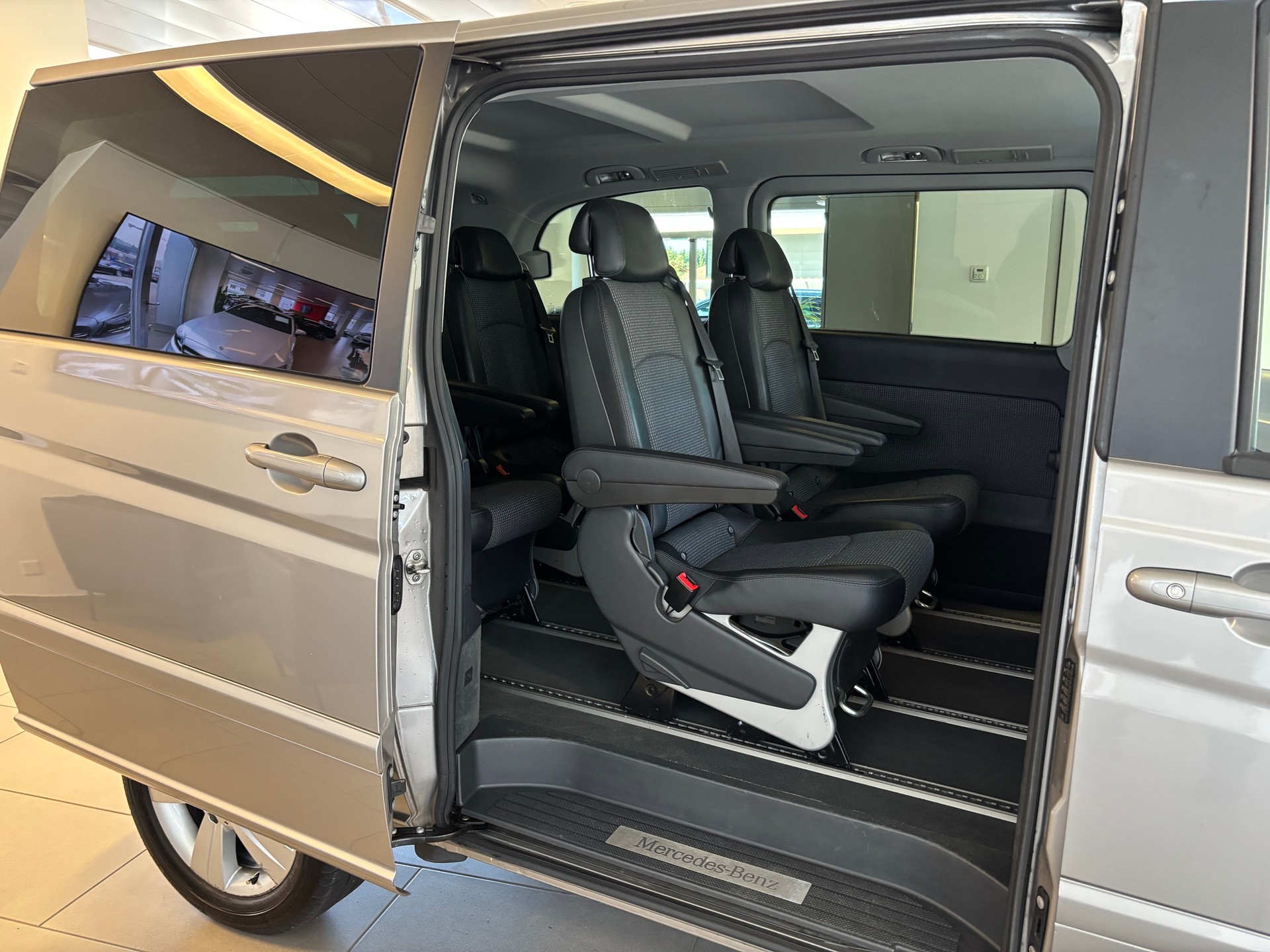 MERCEDES-BENZ Viano 2.2 CDI Blue Efficiency Trend A-image-15