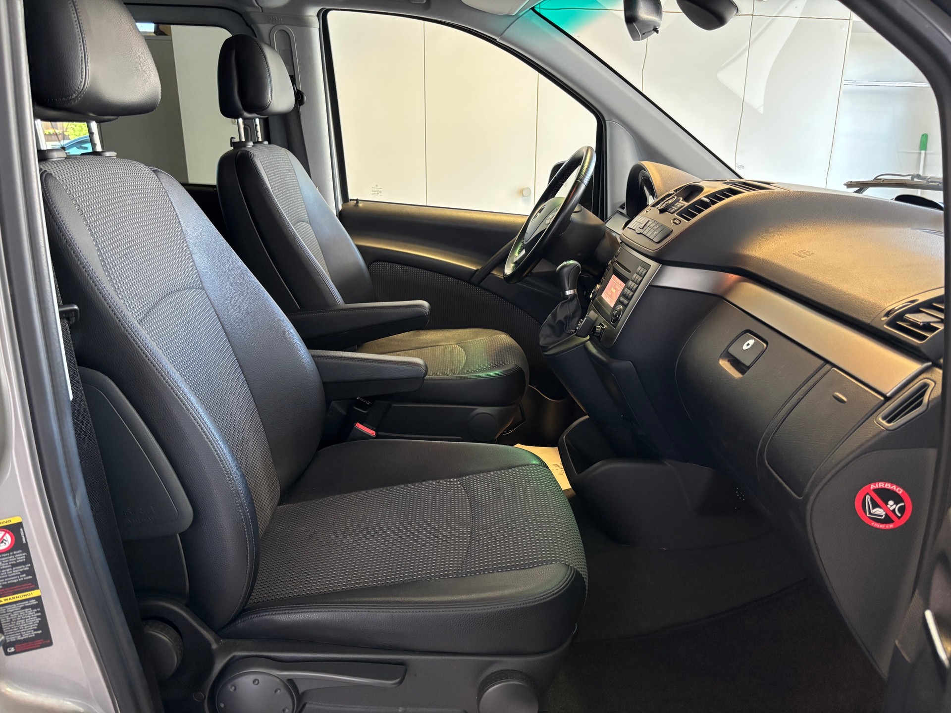 MERCEDES-BENZ Viano 2.2 CDI Blue Efficiency Trend A-image-9