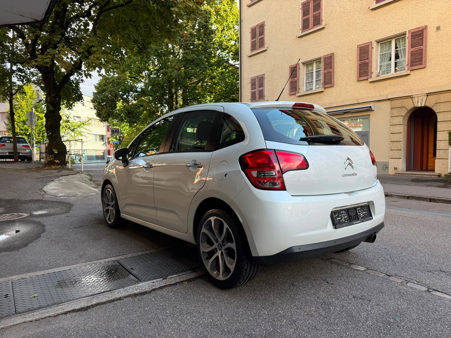 CITROEN C3 1.4i 16V Exclusive EGS5-image-4