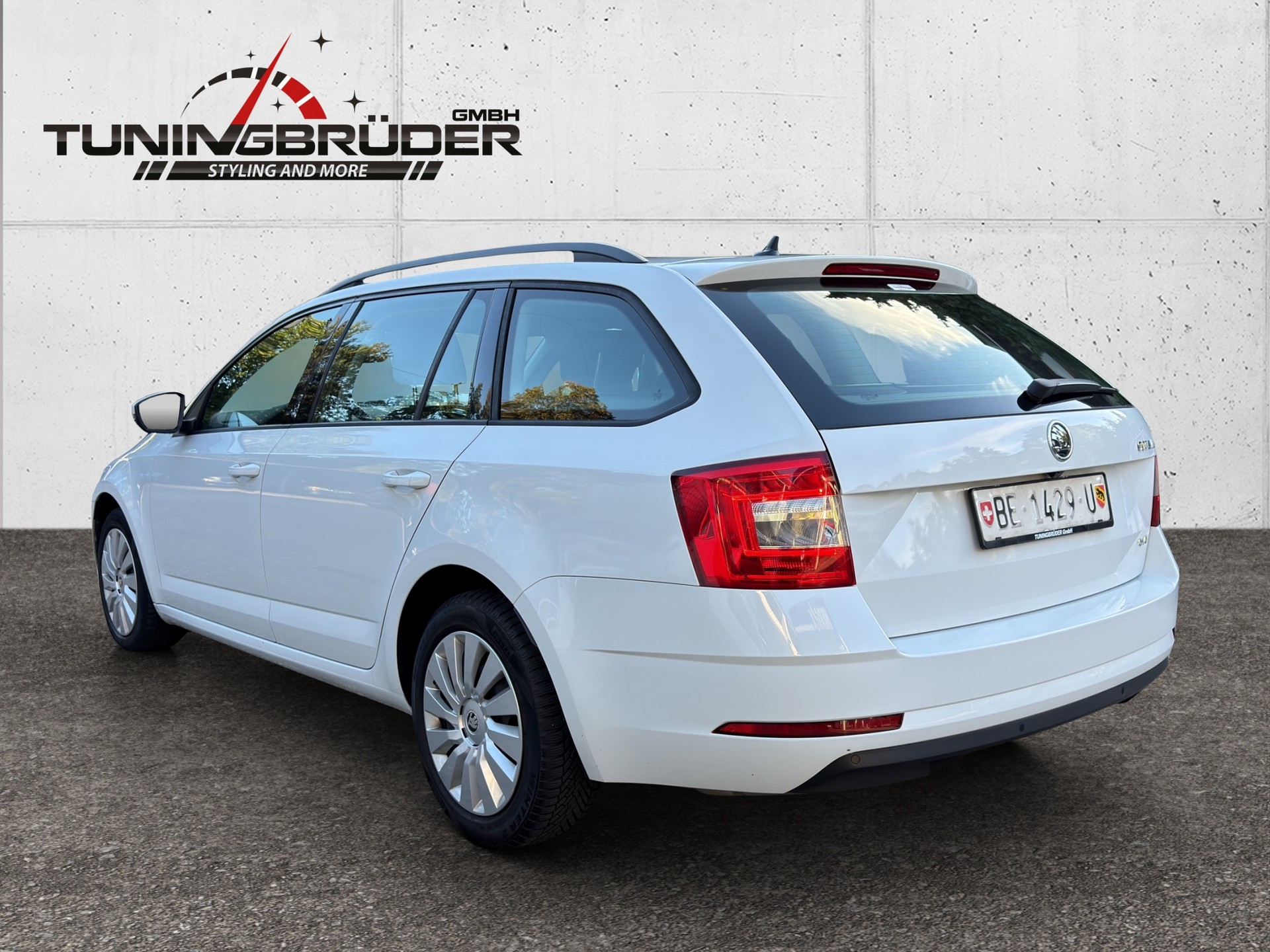 SKODA Octavia Combi 2.0 TDI Ambition 4x4 DSG-image-3