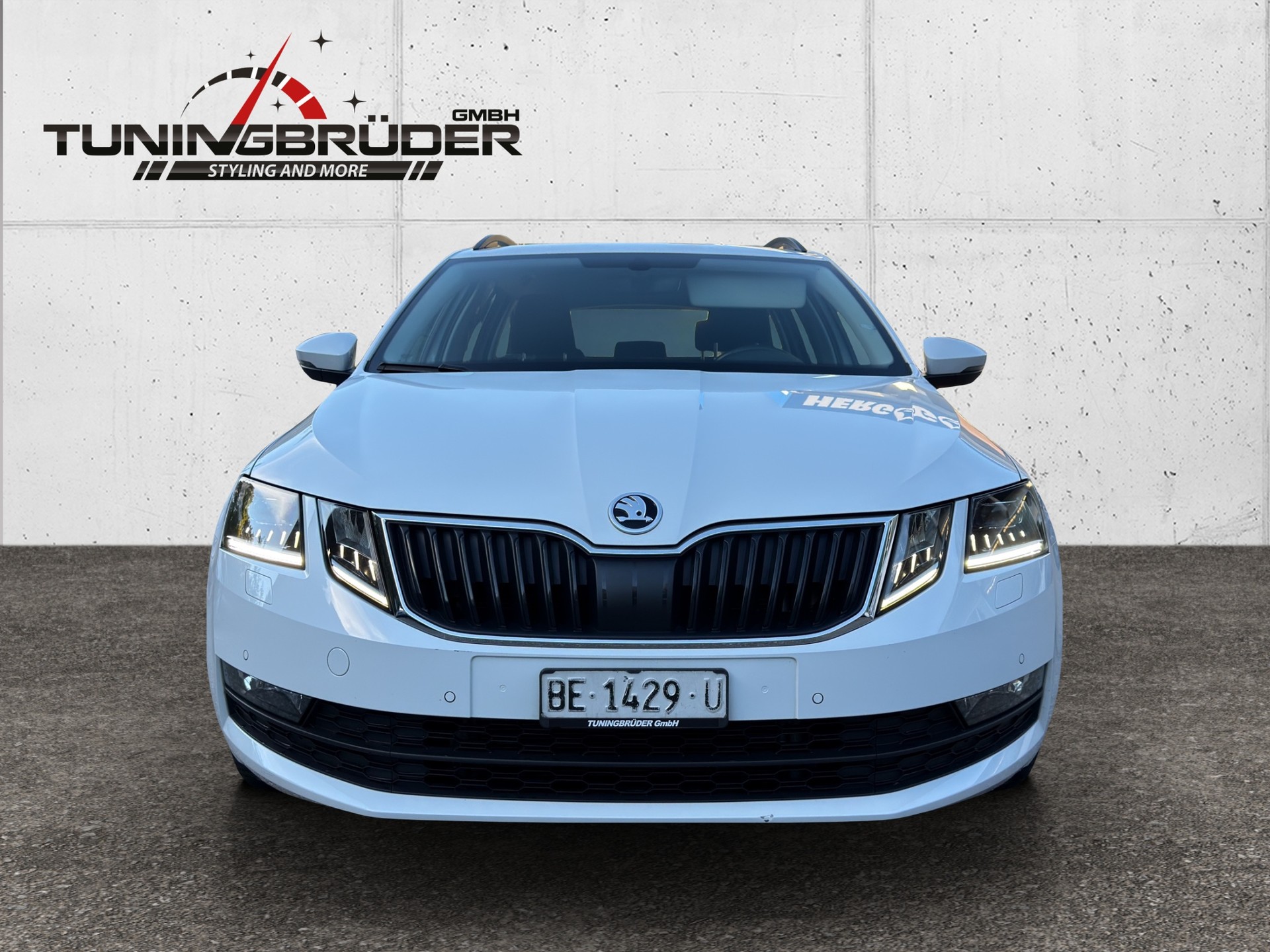 SKODA Octavia Combi 2.0 TDI Ambition 4x4 DSG-image-2