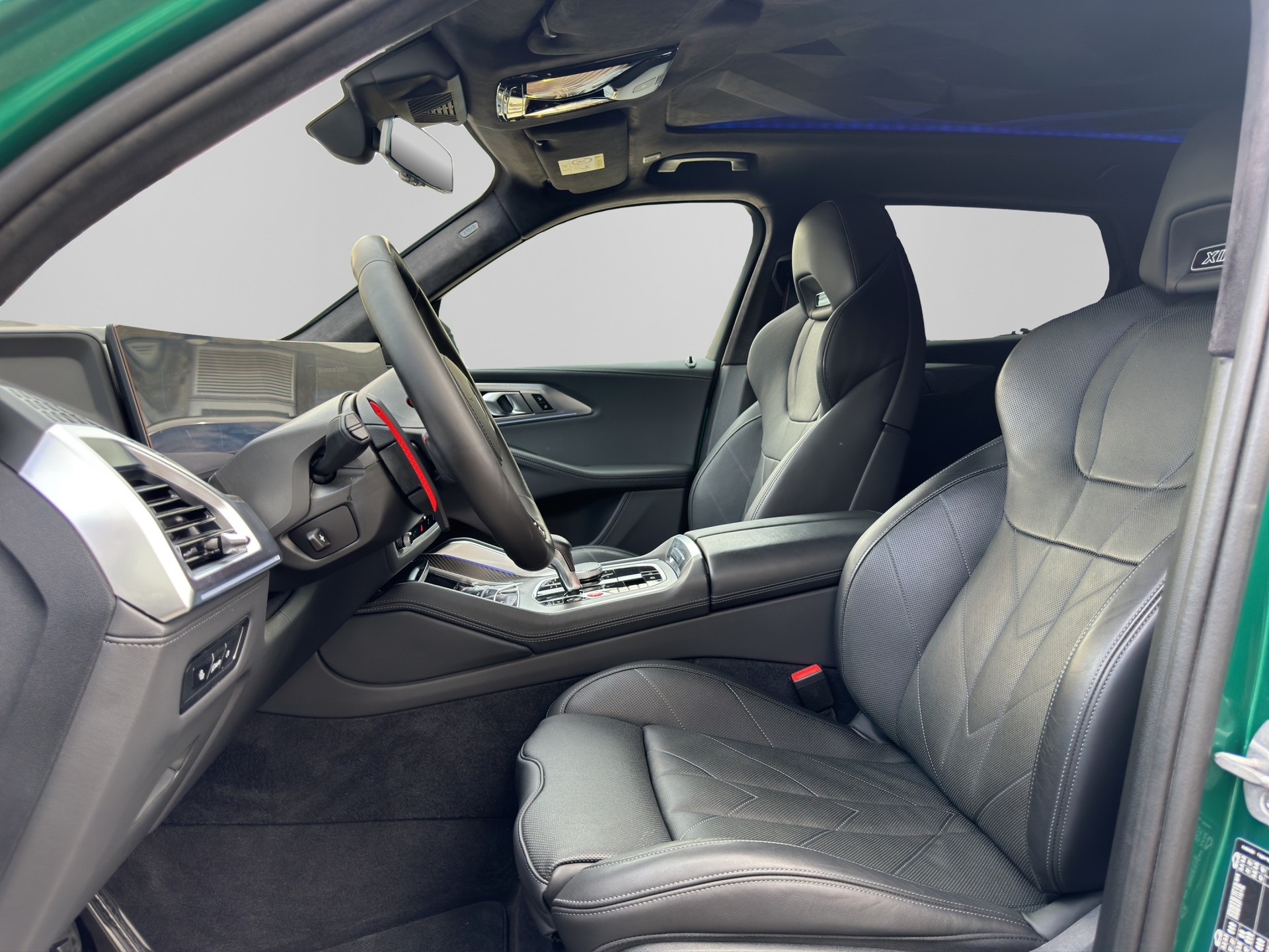 BMW XM 50e Plug-in Hybrid-image-11