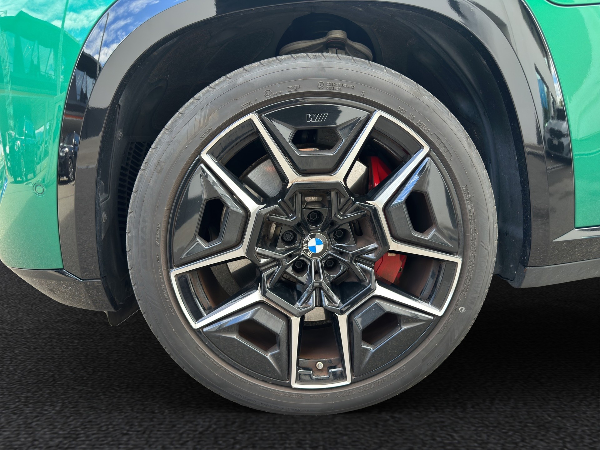 BMW XM 50e Plug-in Hybrid-image-10