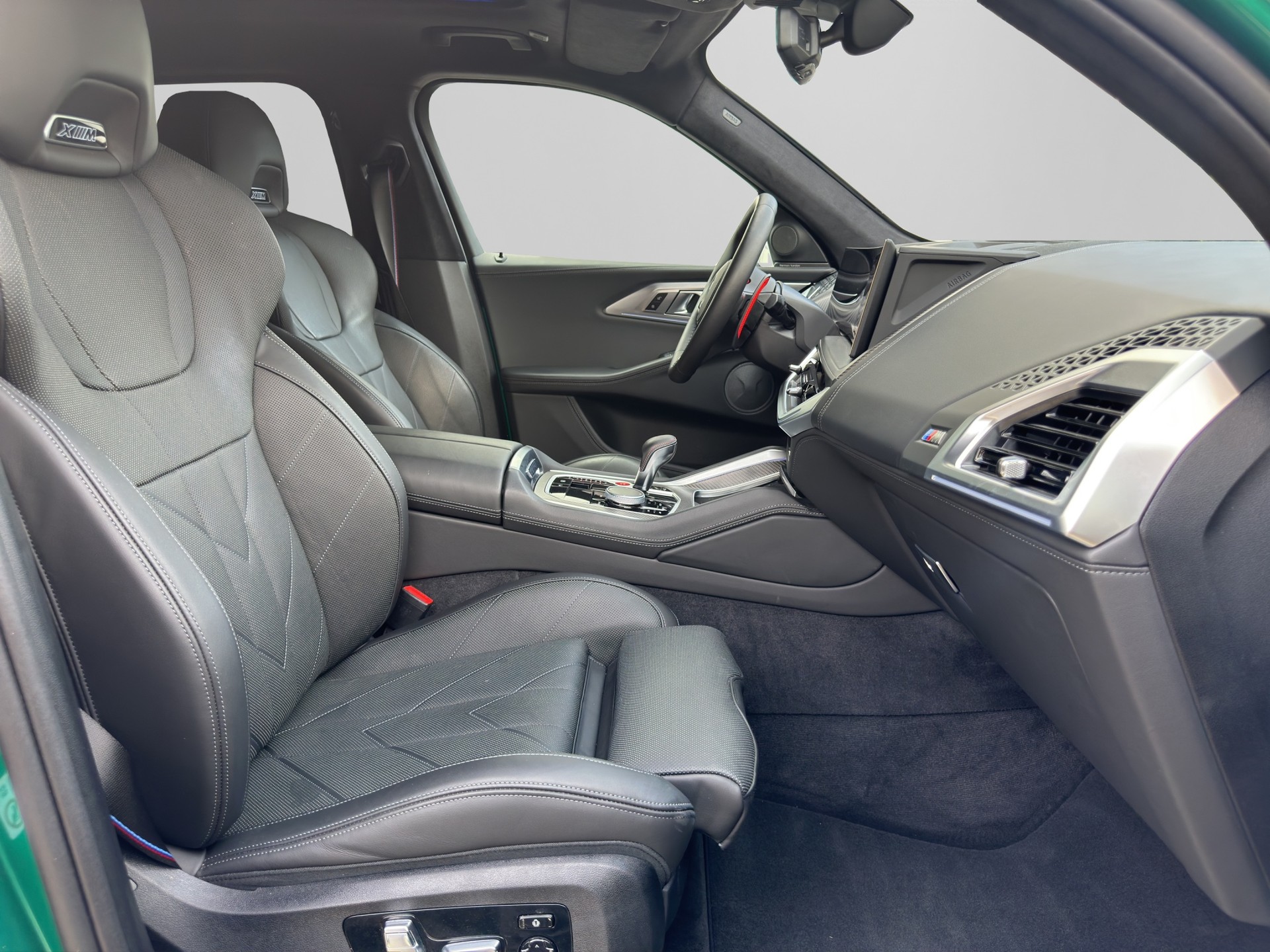BMW XM 50e Plug-in Hybrid-image-18