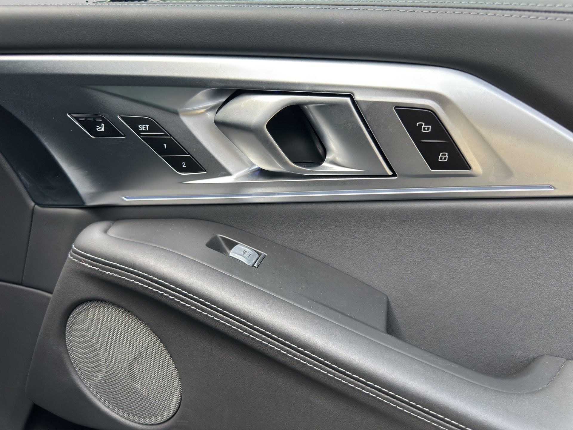 BMW XM 50e Plug-in Hybrid-image-19