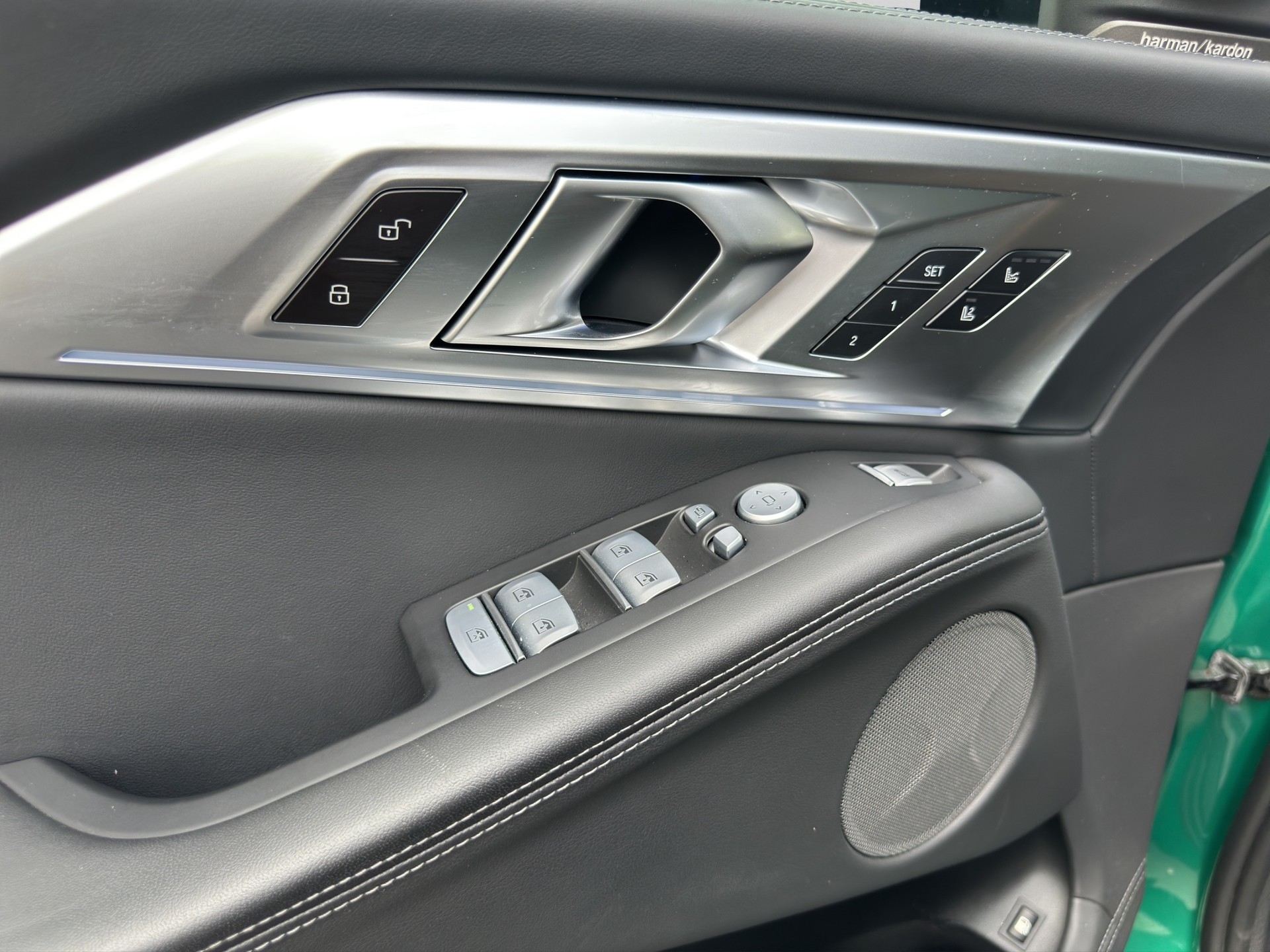 BMW XM 50e Plug-in Hybrid-image-13