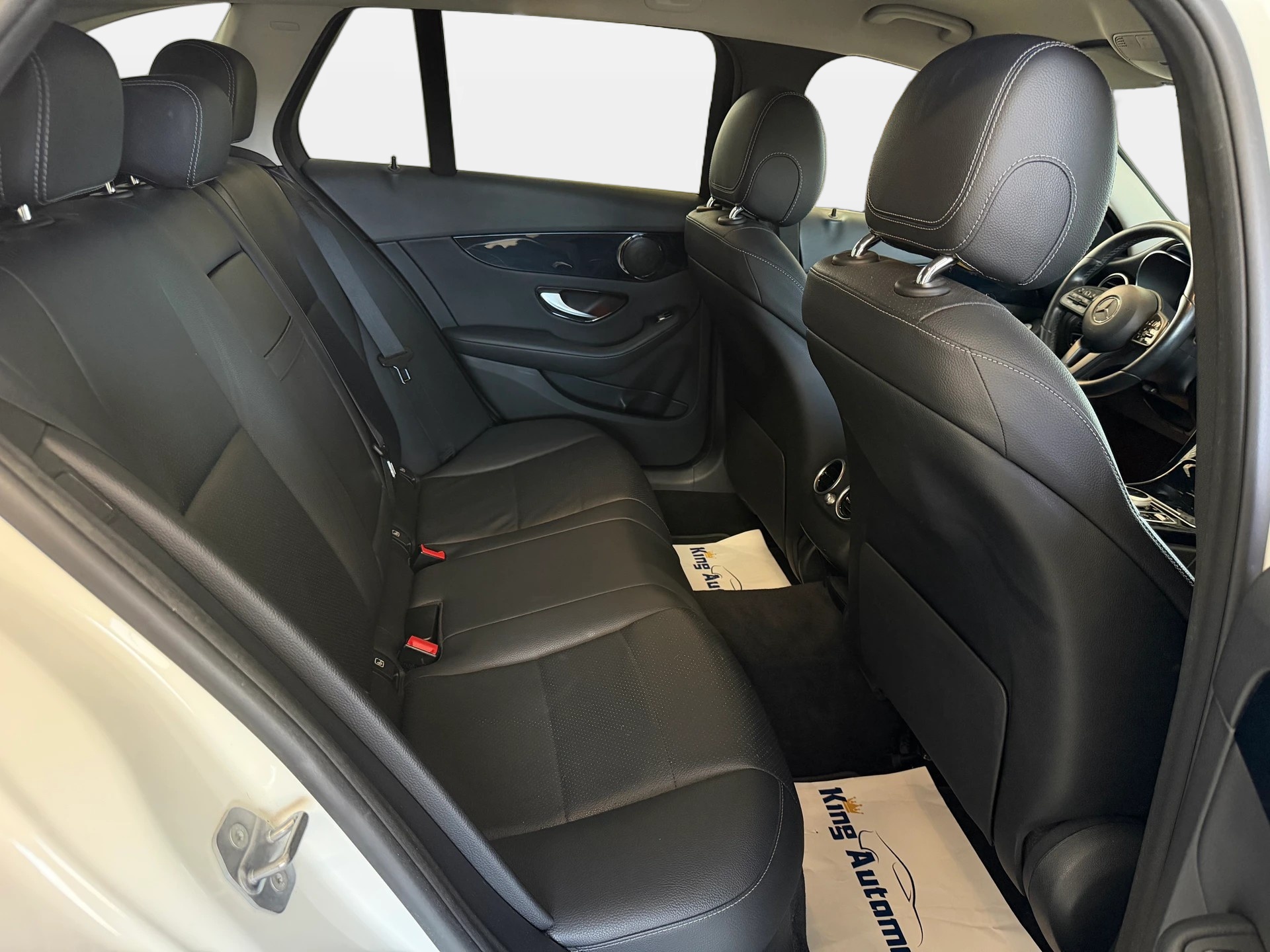 MERCEDES-BENZ C 220 d Swiss Star 4M 9G-Tronic | CH-Auto | 1-Hand | Frisch MFK | Ab Service-image-10