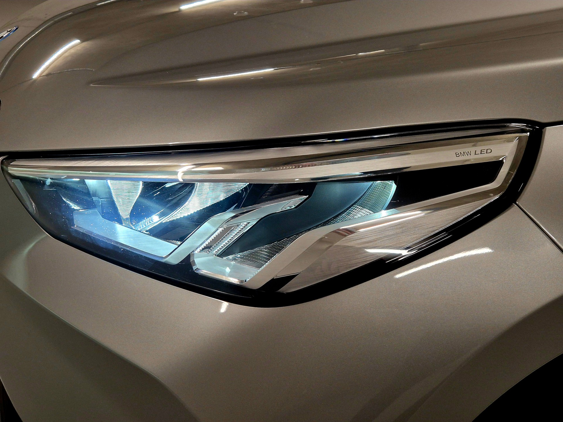 BMW iX1 xDrive 30-image-19