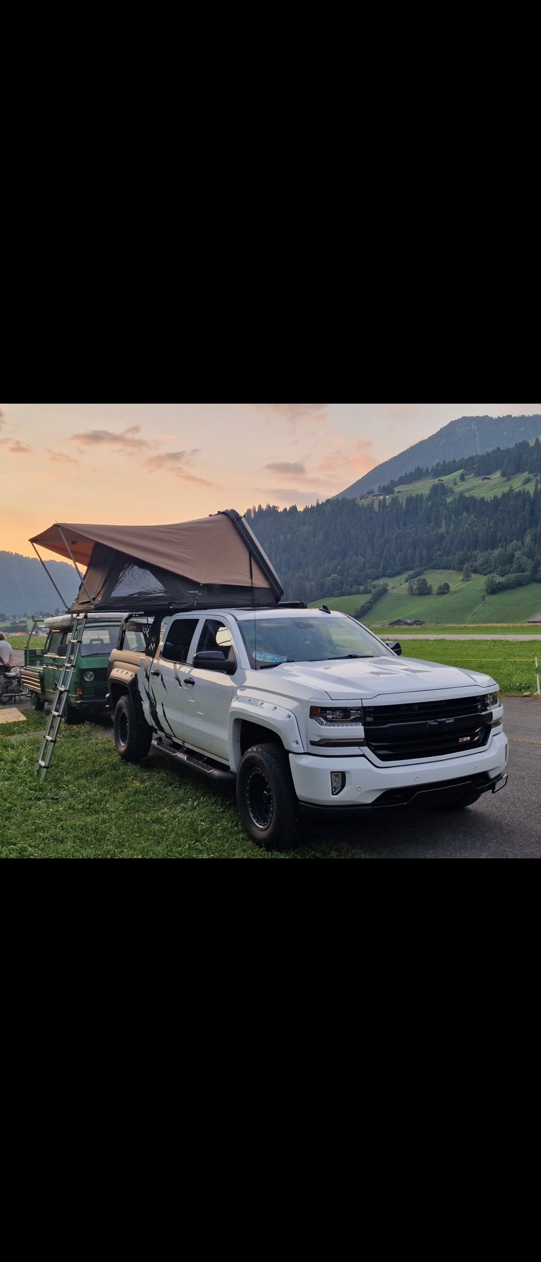 CHEVROLET Silverado-image-0