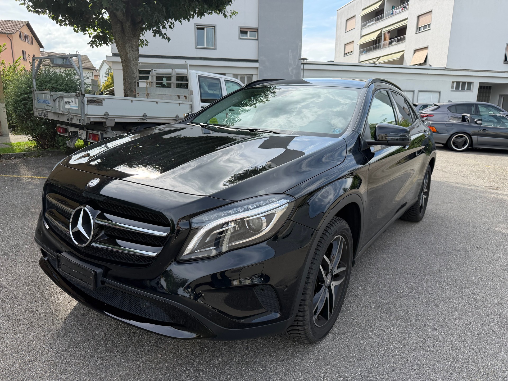 MERCEDES-BENZ GLA 250 Style 4Matic 7G-DCT-image-0
