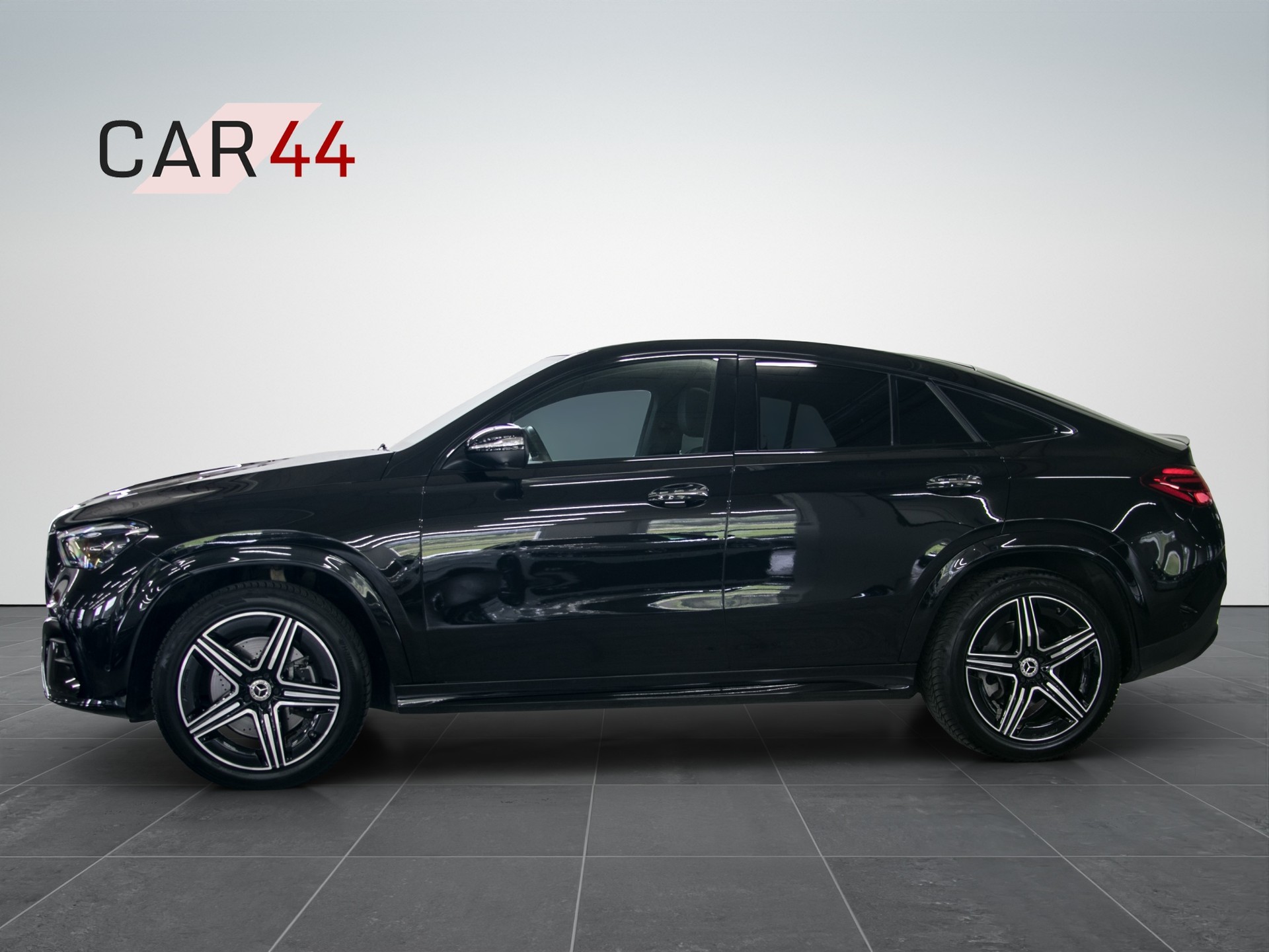 MERCEDES-BENZ GLE Coupé 300 d 4Matic+ 9G-Tronic-showroom-element-1